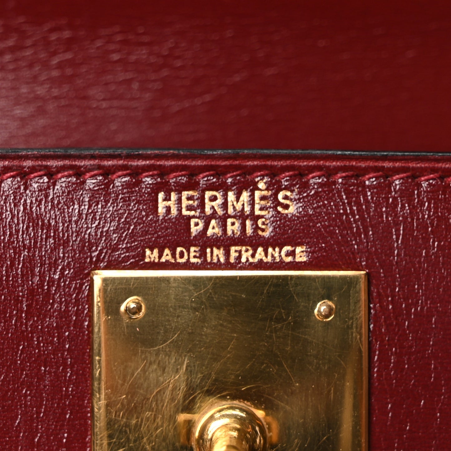 Box Kelly Sellier 28 Rouge H