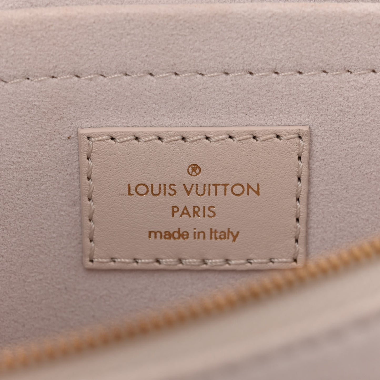 Calfskin New Wave Chain Bag MM NM Ivory Ivory