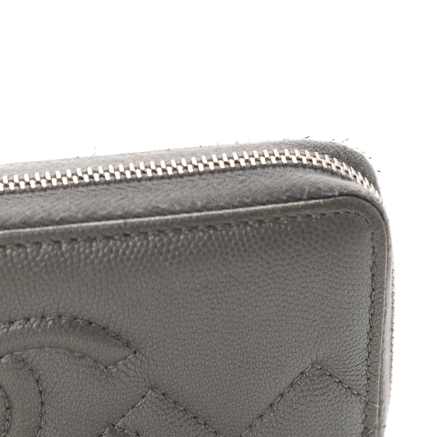 Metallic Caviar Quilted Medium Maxi CC Zip Around Wallet Grey