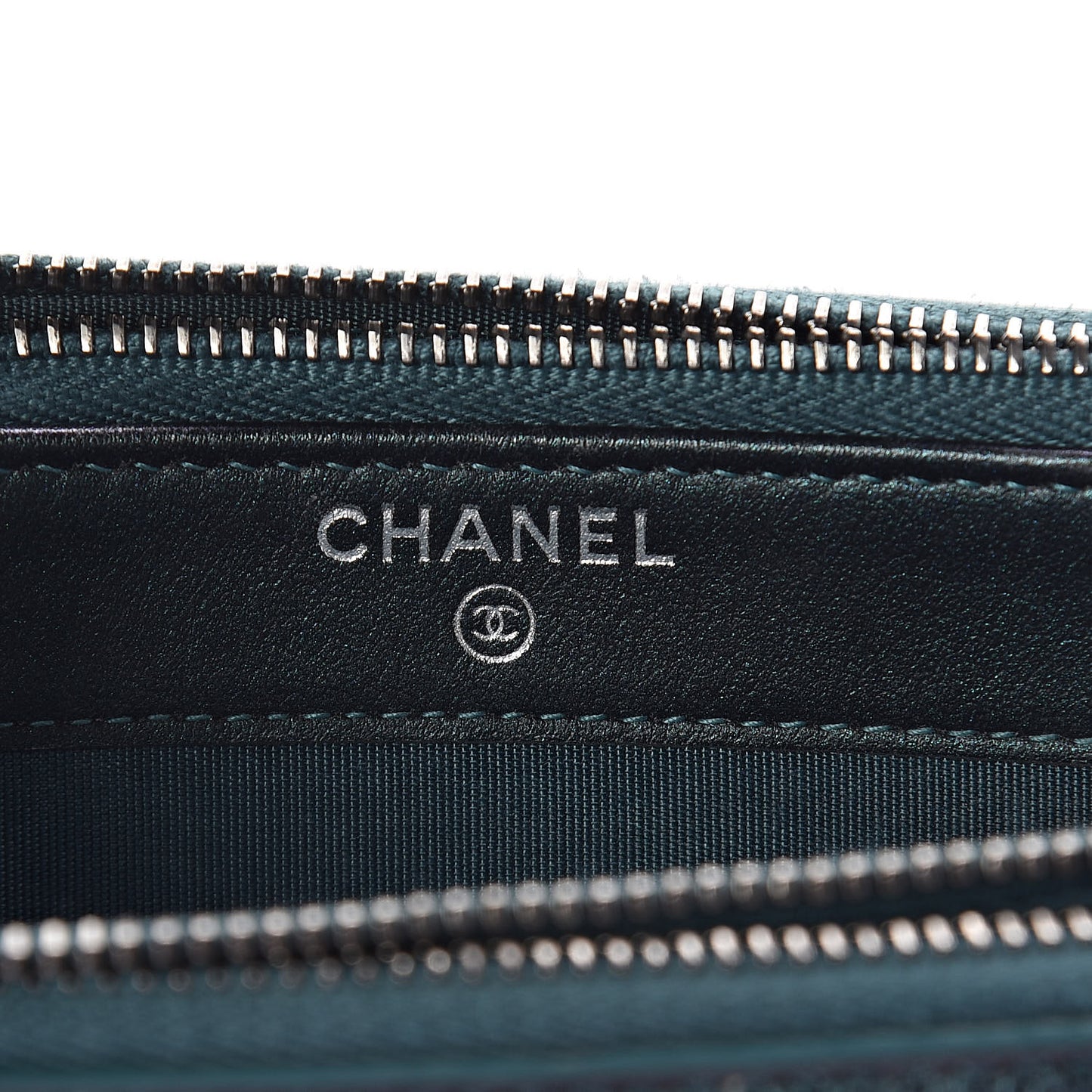 Iridescent Caviar Quilted CC Filigree Clutch With Chain Dark Turquoise