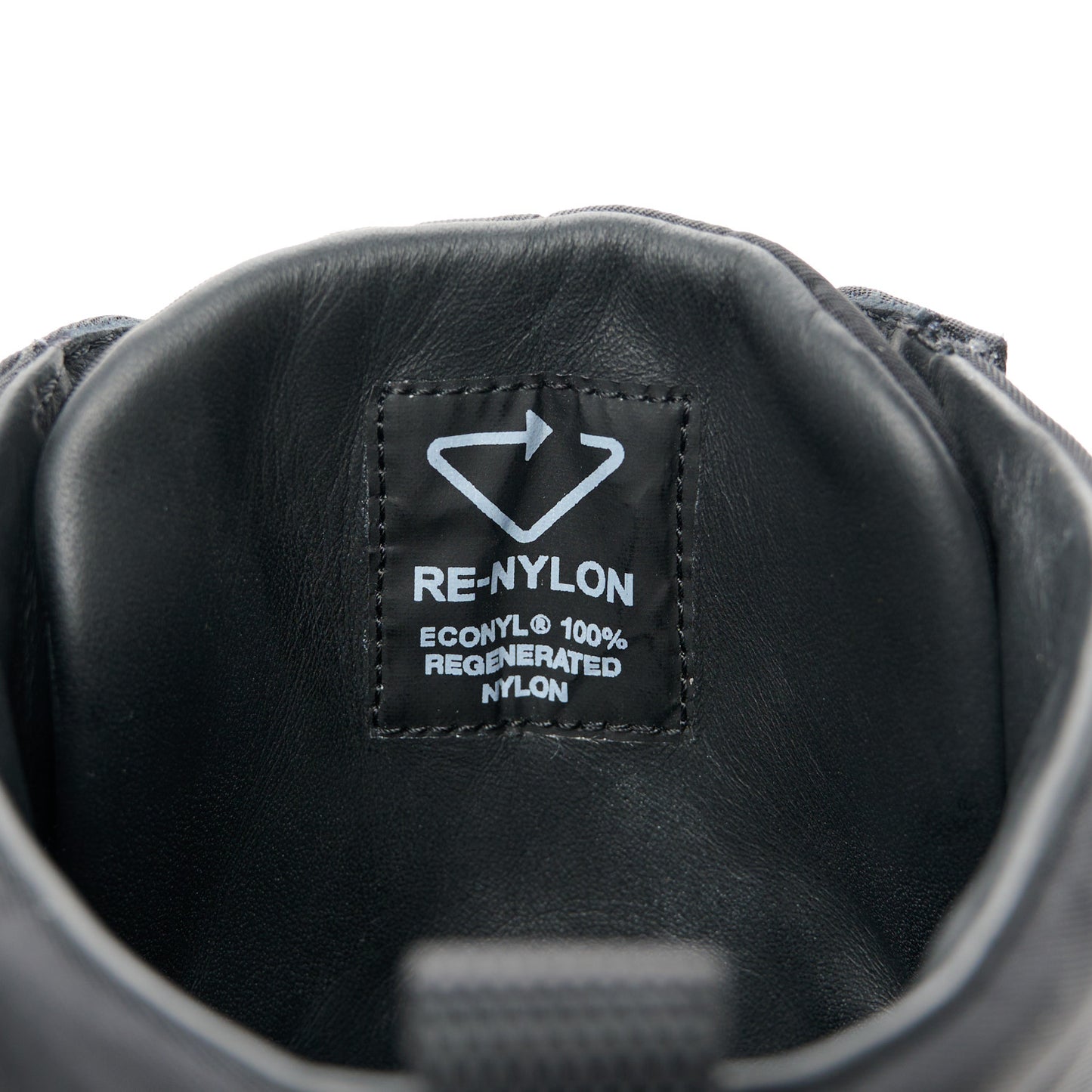 Re-Nylon Gabardine Triangle Womens Wheel Pouch Pocket High Top Sneakers 41 Black