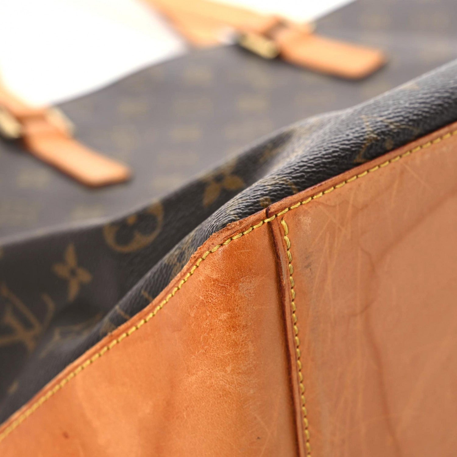 Louis Vuitton Monogram Cabas Mezzo 9 of 26