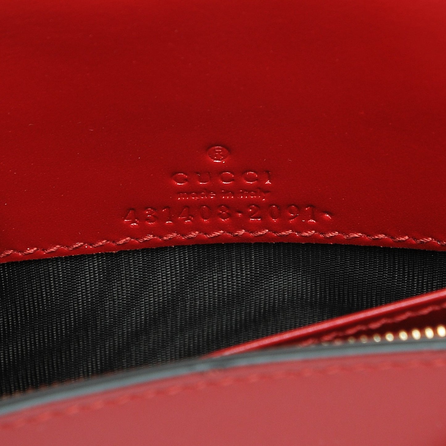 Guccissima Signature Bowy Chain Wallet Hibiscus Red