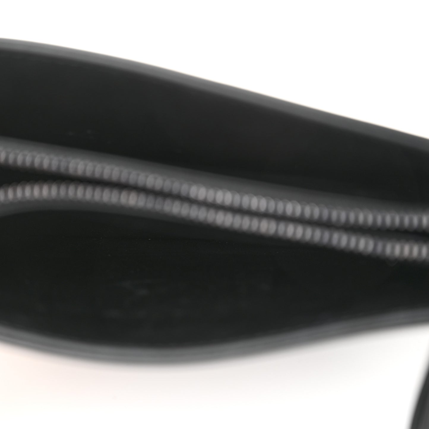 Calfskin Macrocannage Diamond Caro Zipped Pouch With Chain Black
