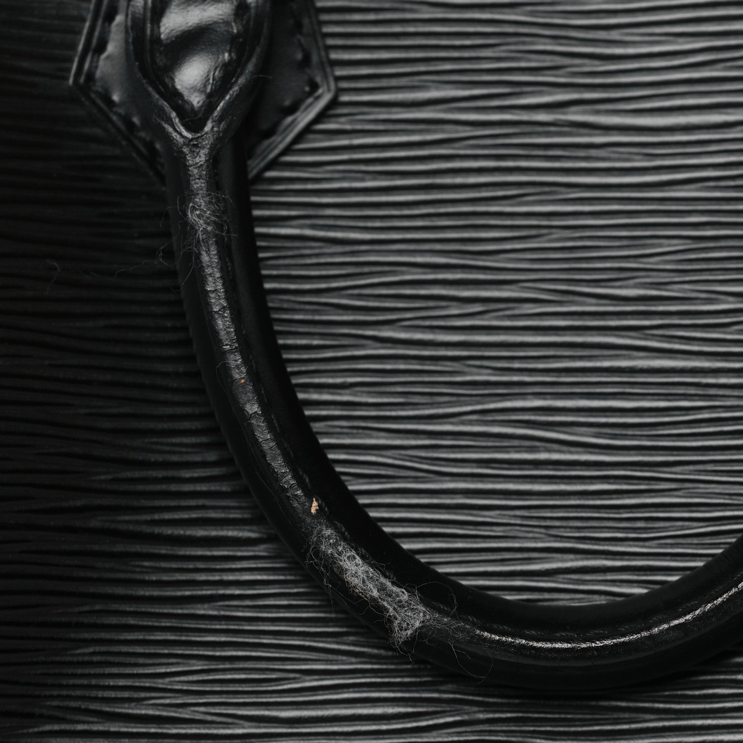 Louis Vuitton Epi Speedy 25 Black 8 of 9