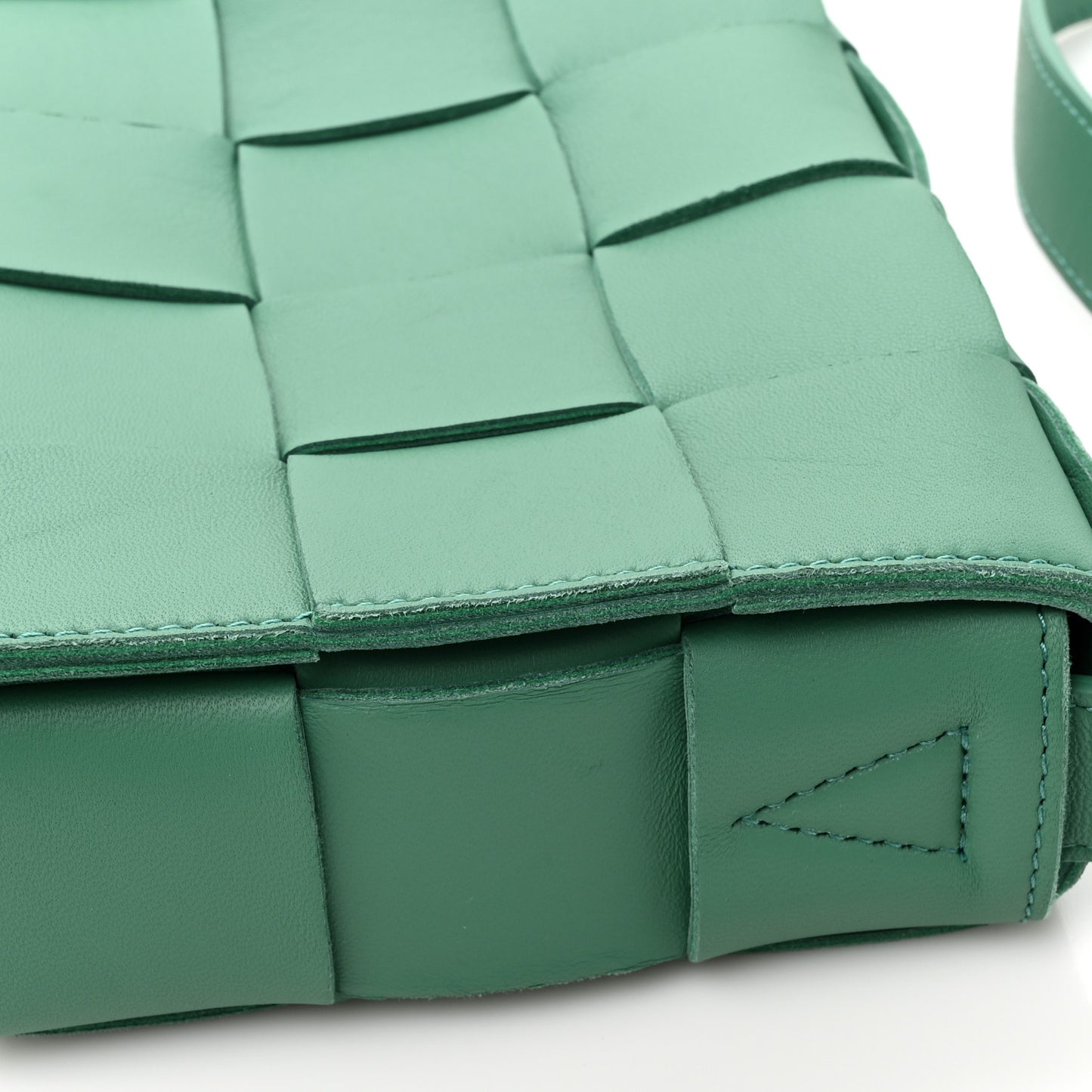 Lambskin Maxi Intrecciato Small Cassette Crossbody Bag Mermaid