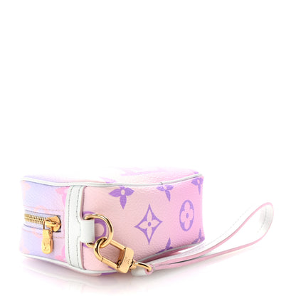 Louis Vuitton Monogram Giant Spring In The City Wapity Case Sunrise Pastel 4 of 7