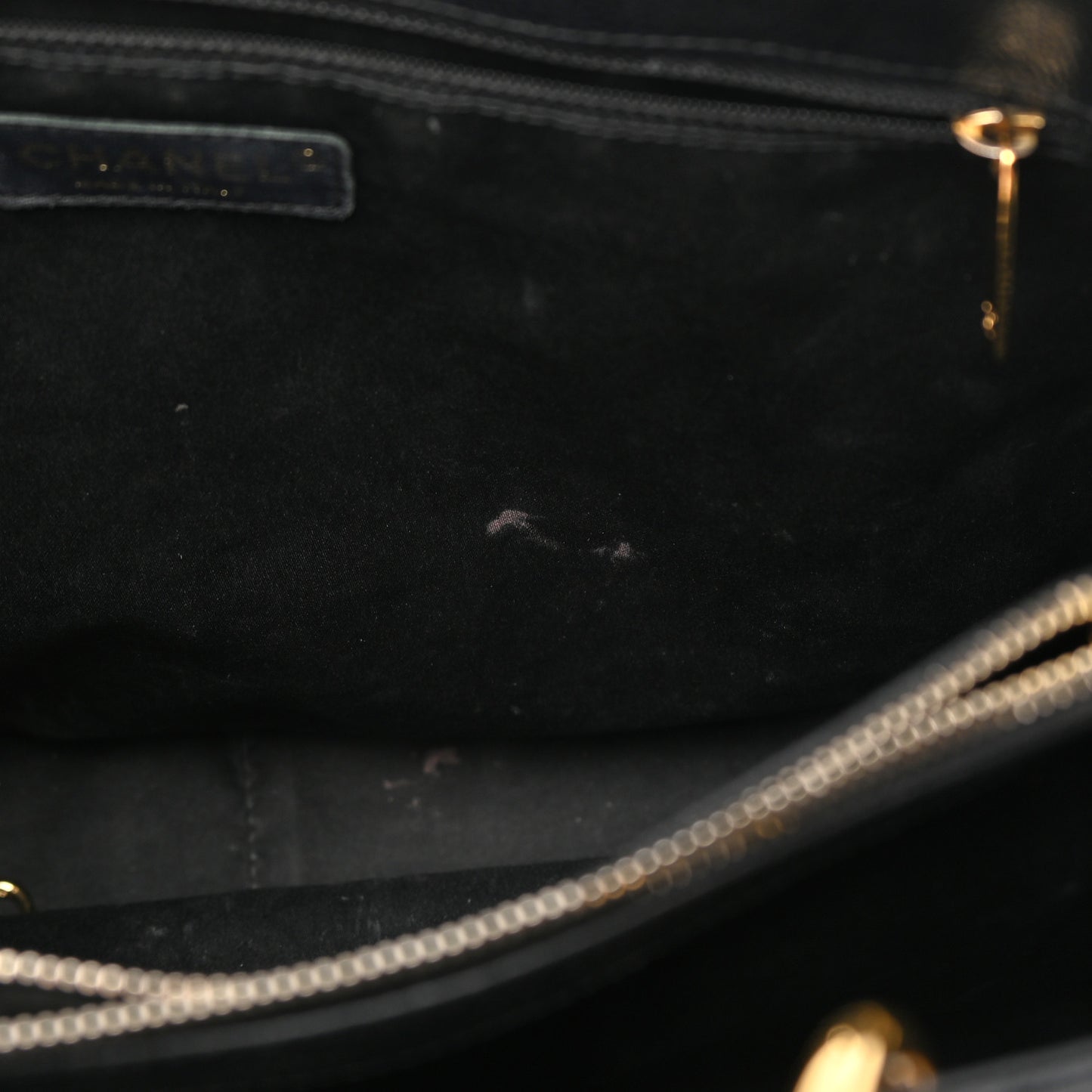 Caviar Quilted Grand Shopping Tote GST Black