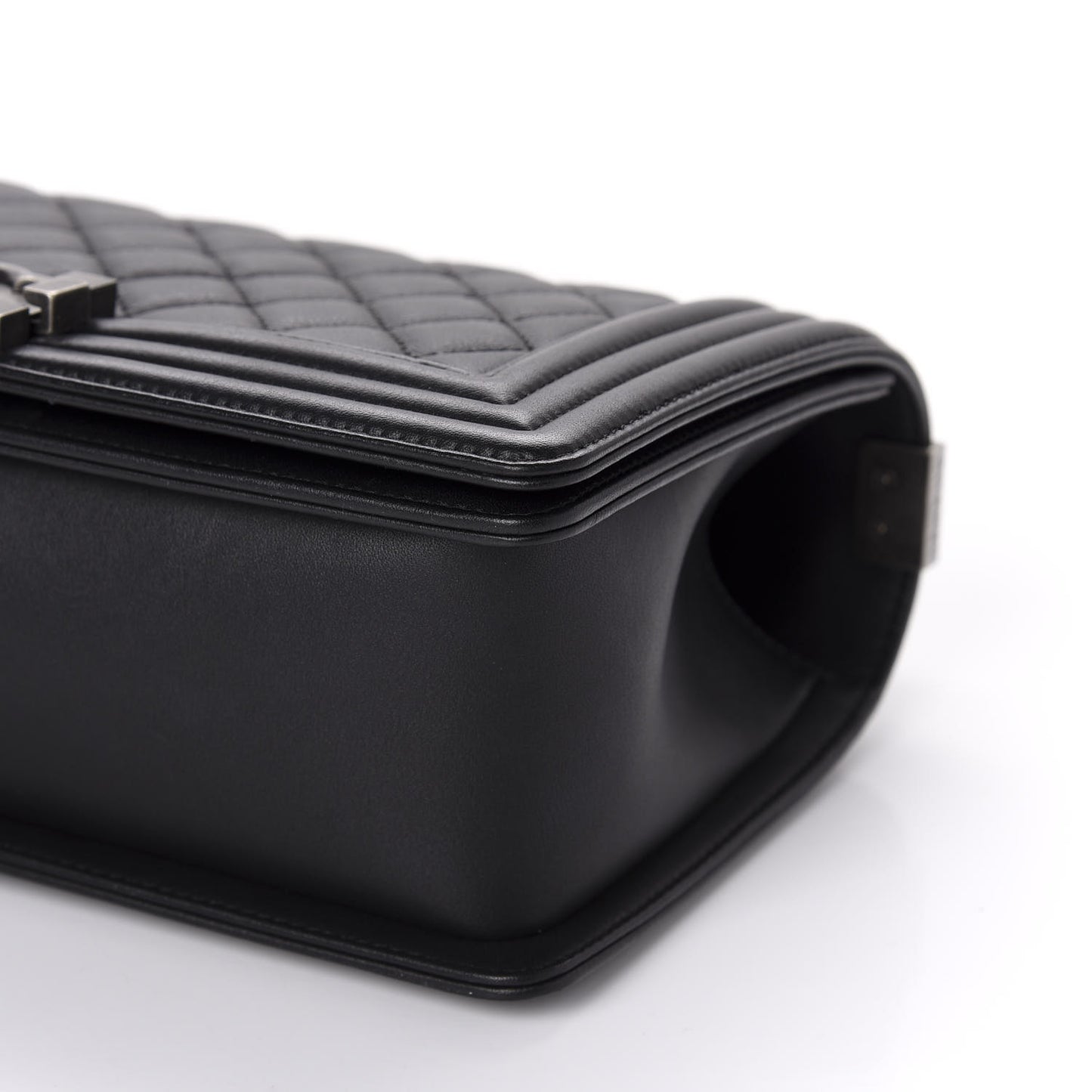 Calfskin Quilted Medium Boy Flap Black