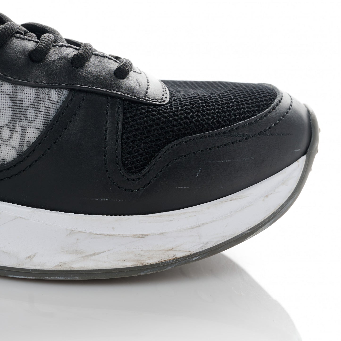 Smooth Calfskin Technical Mesh Oblique Mens B25 Runner Sneakers 42 Black Grey