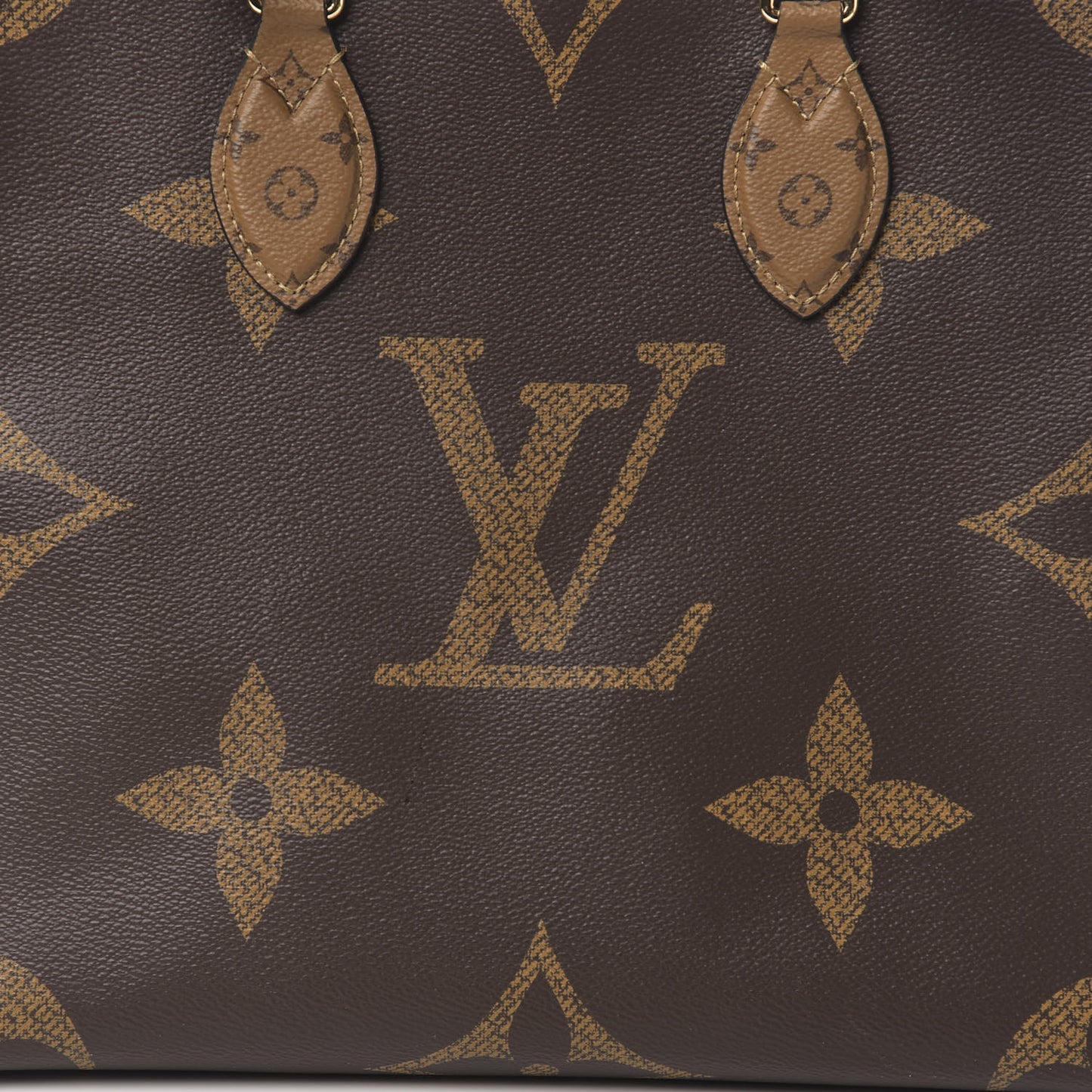 Reverse Monogram Giant Onthego MM