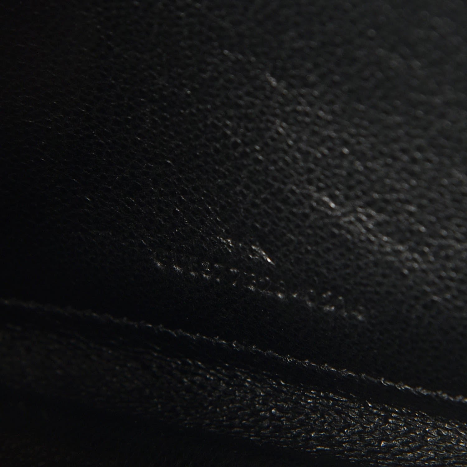 Saint Laurent Grain De Poudre Matelasse Chevron Monogram Chain Wallet Black 8 of 8