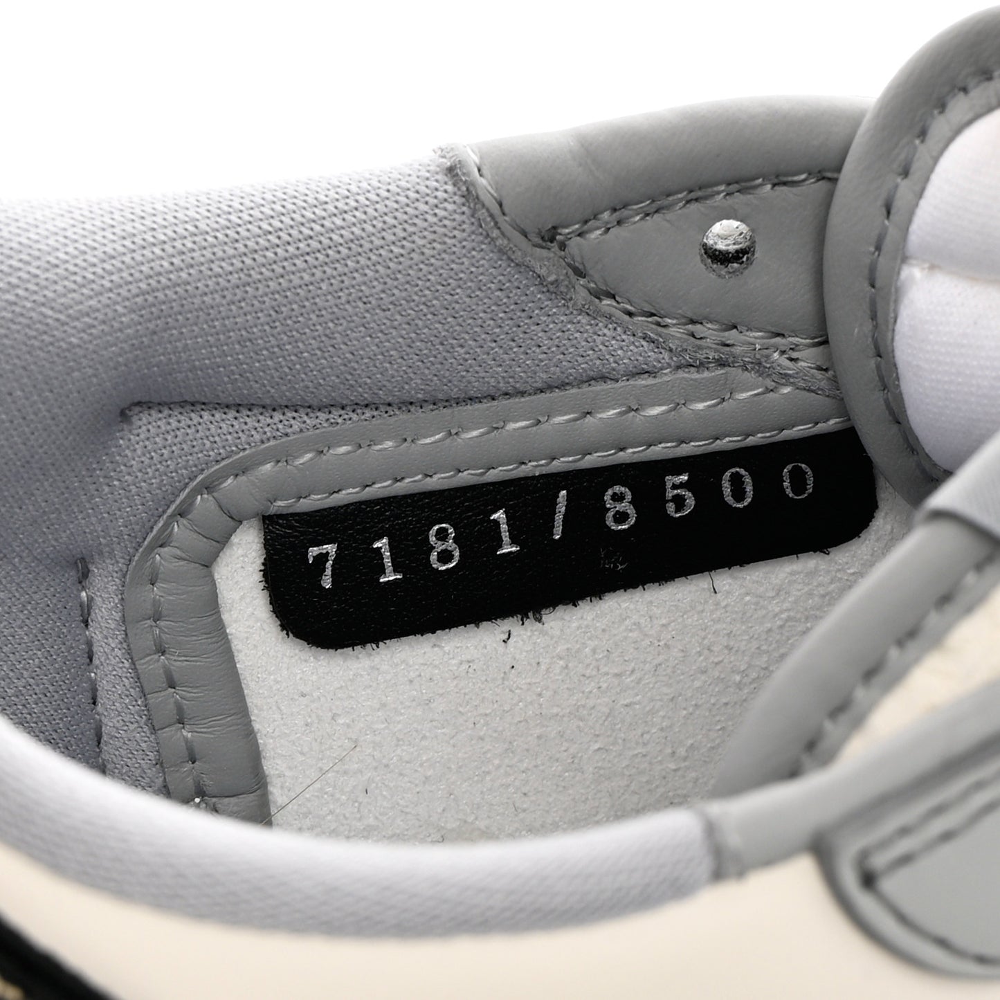 X NIKE AIR JORDAN Calfskin Mens Oblique Low Sneakers 38.5 Grey White