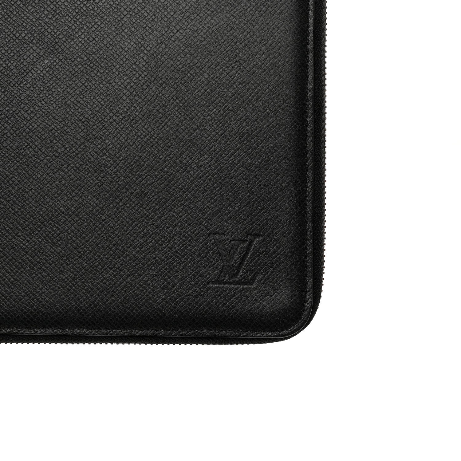 Louis Vuitton Taiga Ipad Case Ardoise 7 of 9