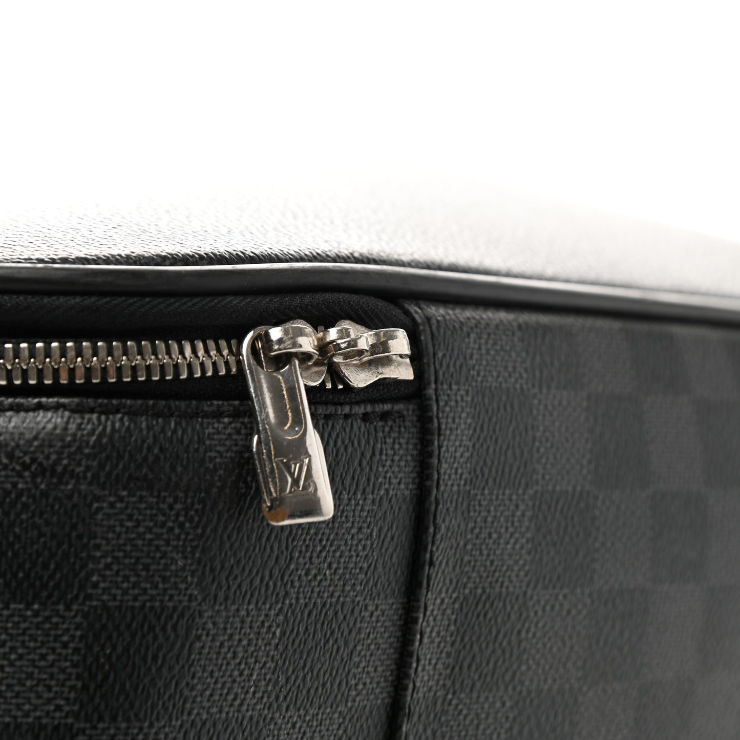 Damier Graphite Pegase 45