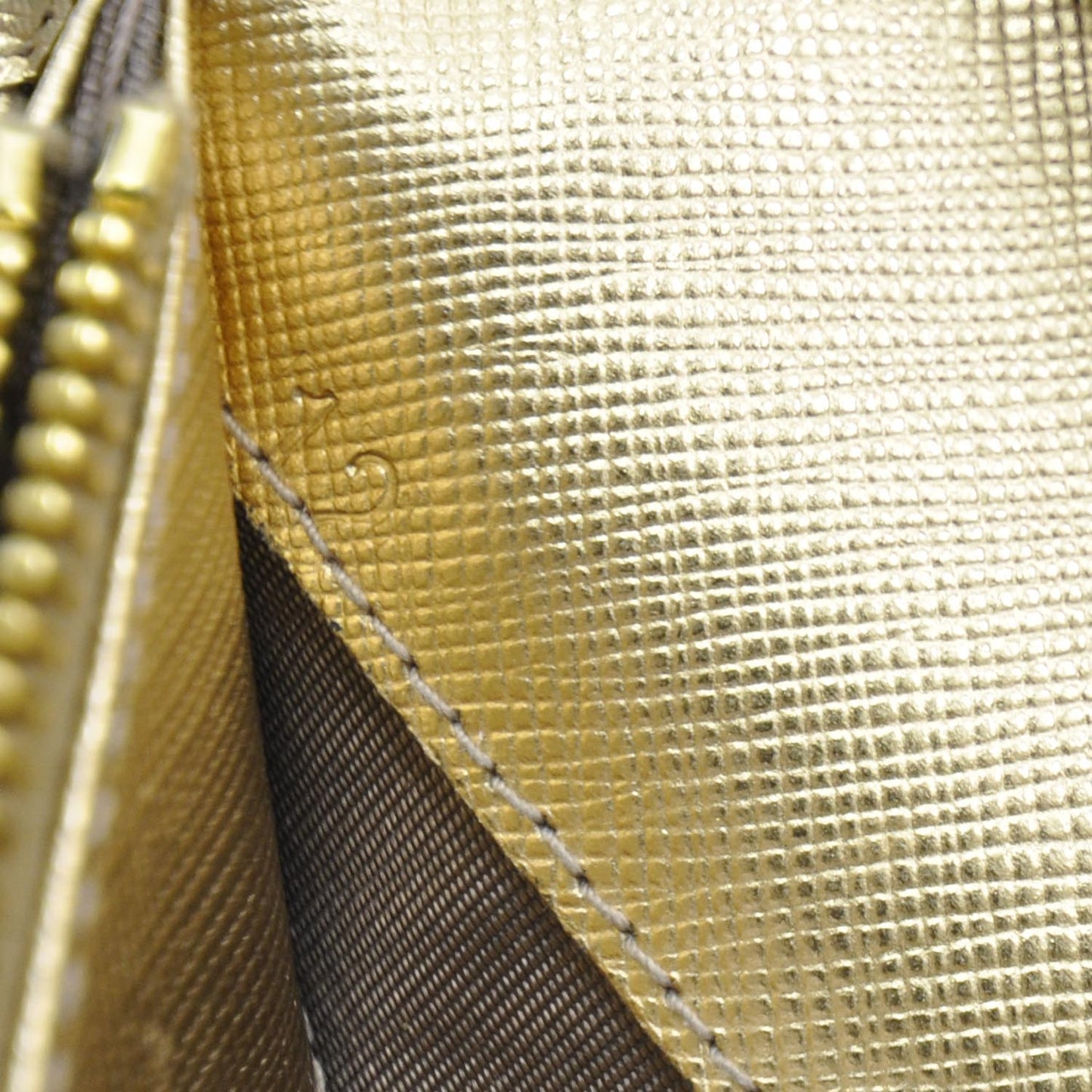 Saffiano Zip Around Bow Wallet Platino
