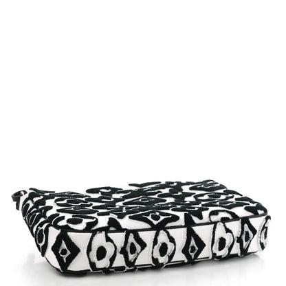 Louis Vuitton X UF Tufted Monogram Pochette Accessories White Black 5 of 7