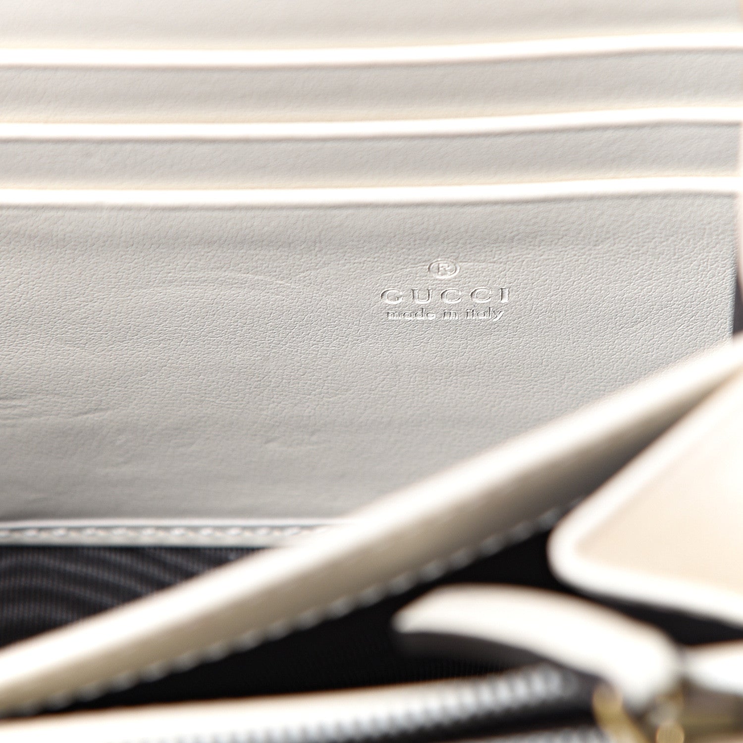 Gucci Calfskin Matelasse GG Marmont Chain Wallet Mystic White 5 of 11
