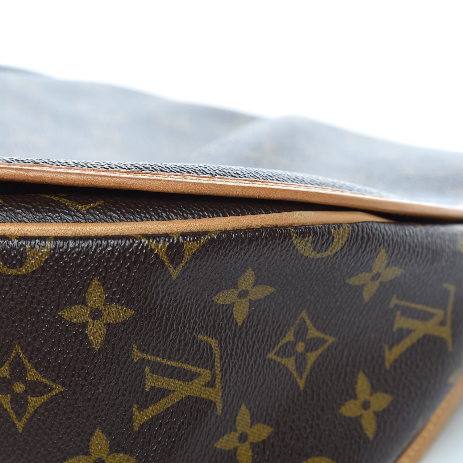 Louis Vuitton Monogram Menilmontant MM 11 of 16