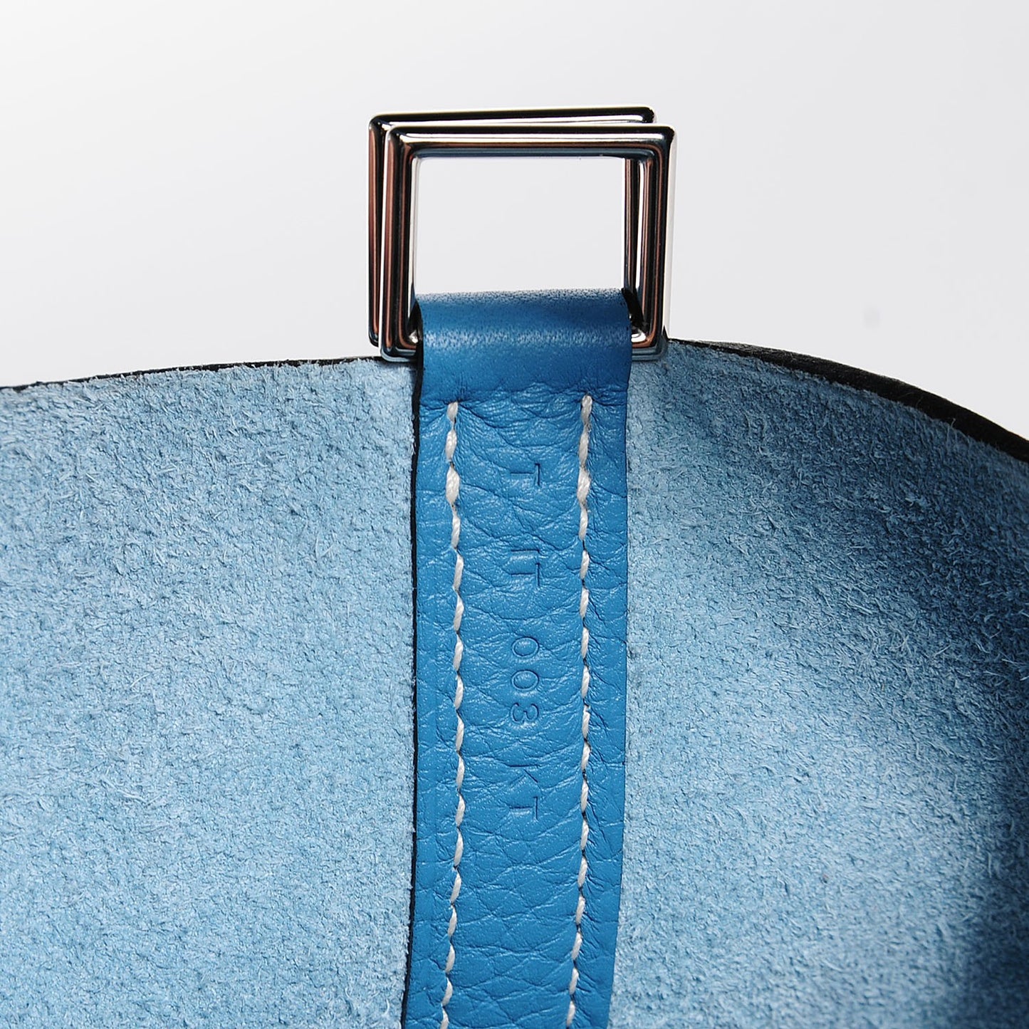 Taurillon Clemence Picotin Lock 18 PM Blue Jean