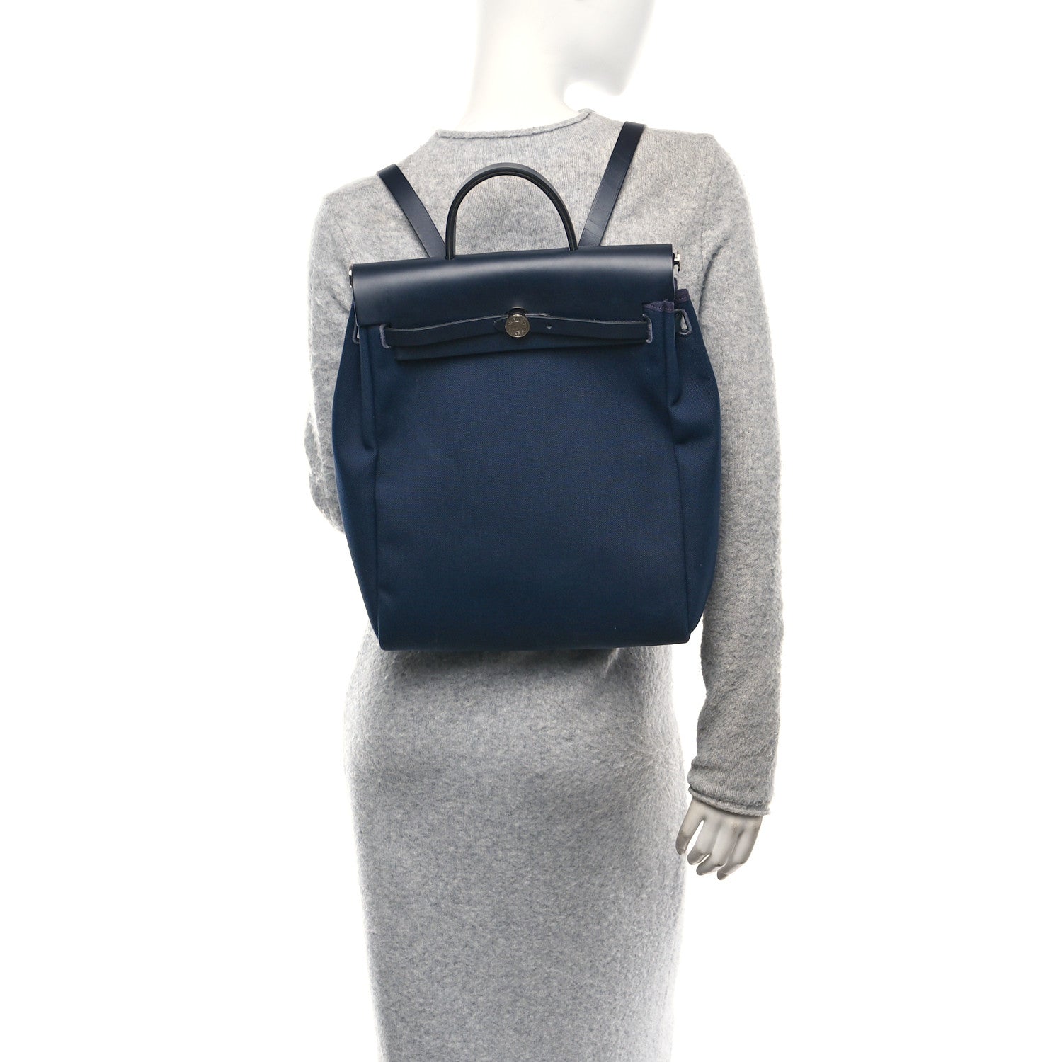 Hermes Military Toile Vache Hunter Herbag a Dos Zip Retourne Backpack Bleu Marine Bleu Indigo 2 of 11