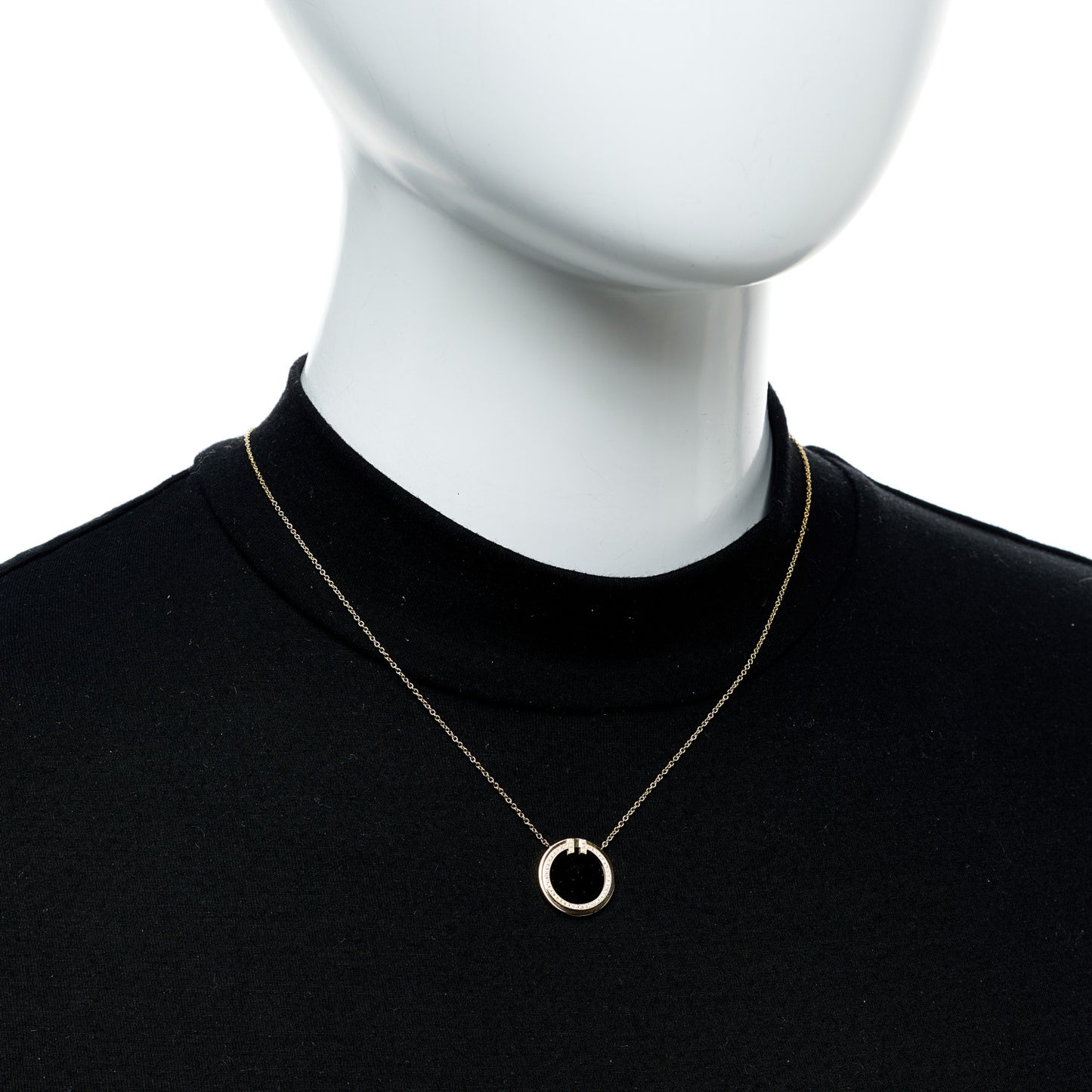 18K Yellow Gold Diamond Black Onyx 16mm T Circle Pendant Necklace