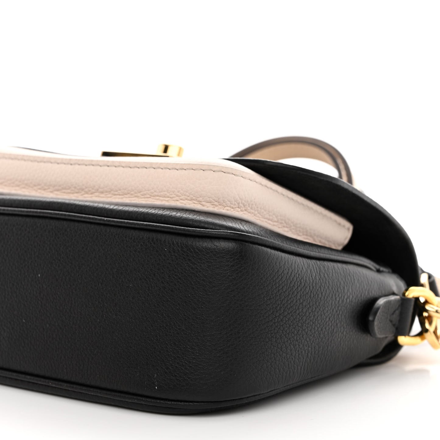 Grained Calfskin Lockme Tender Black