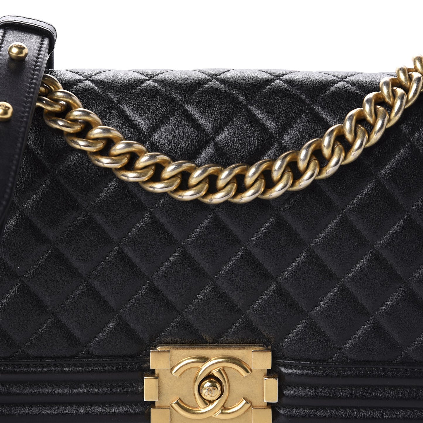 Lambskin Quilted Medium Boy Flap Black