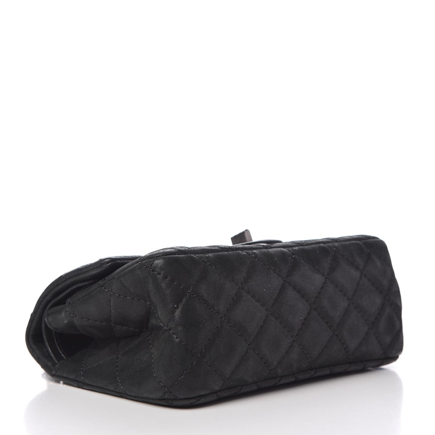 Iridescent Calfskin Quilted 2.55 Reissue 224 Flap Black