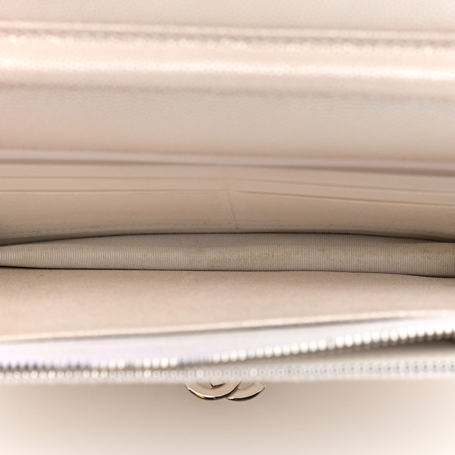 Chanel Iridescent Caviar Quilted Golden Class Wallet On Chain WOC White 5 of 9