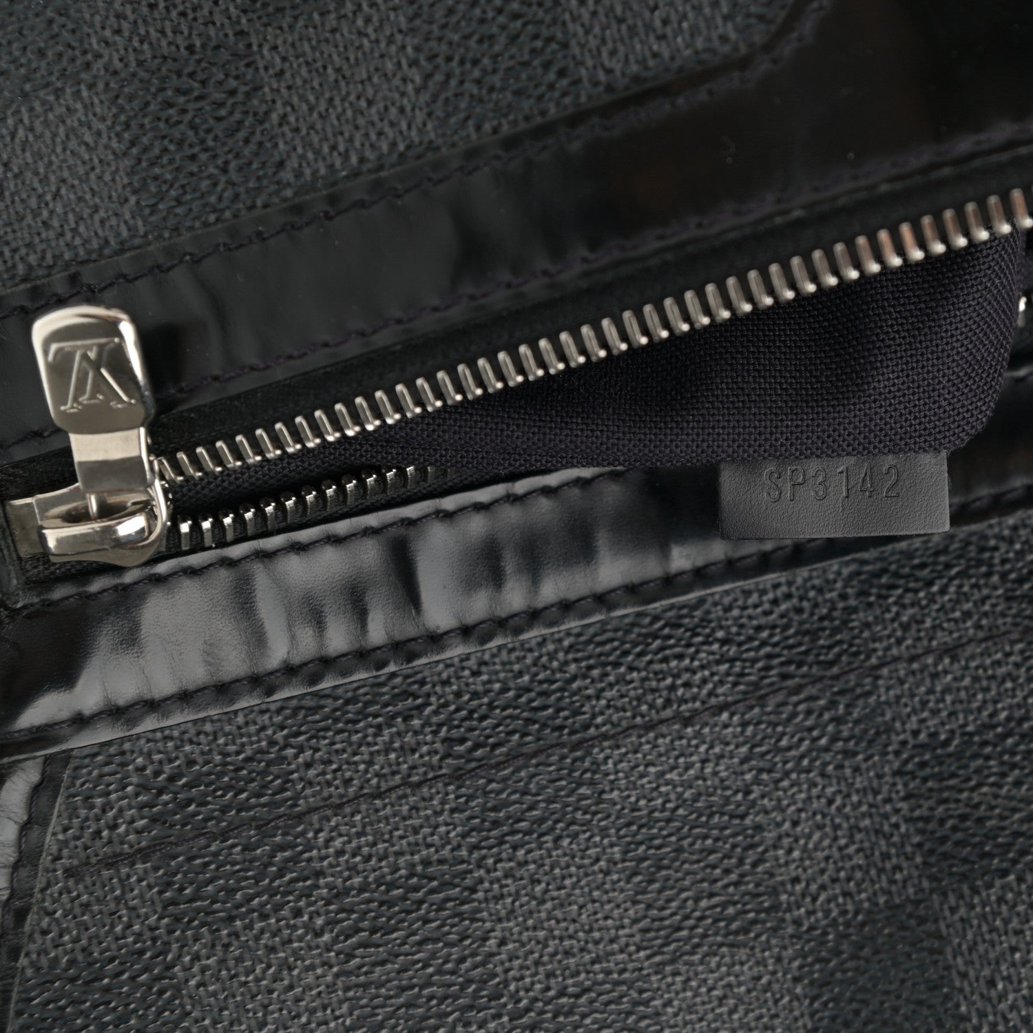 Louis Vuitton Damier Graphite Daniel MM 7 of 12
