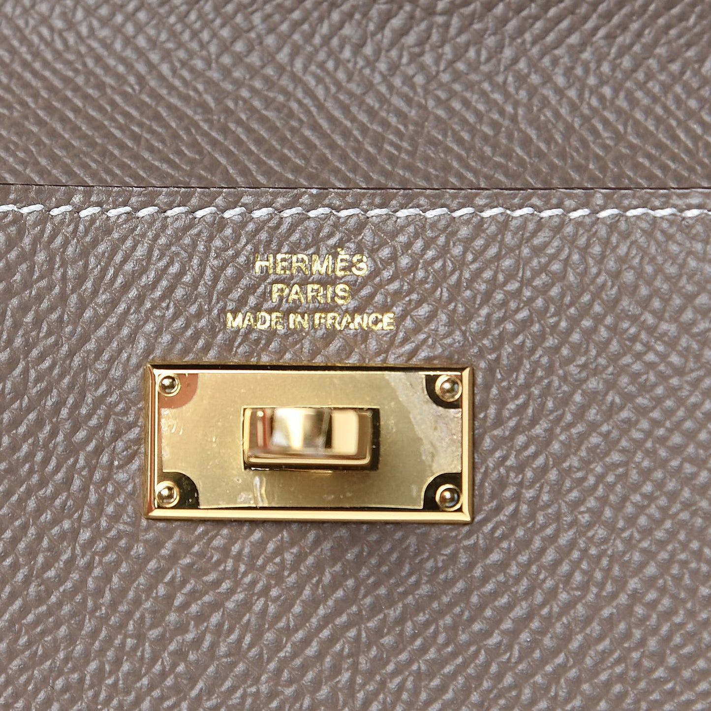 Epsom Kelly Pocket Compact Wallet Etoupe
