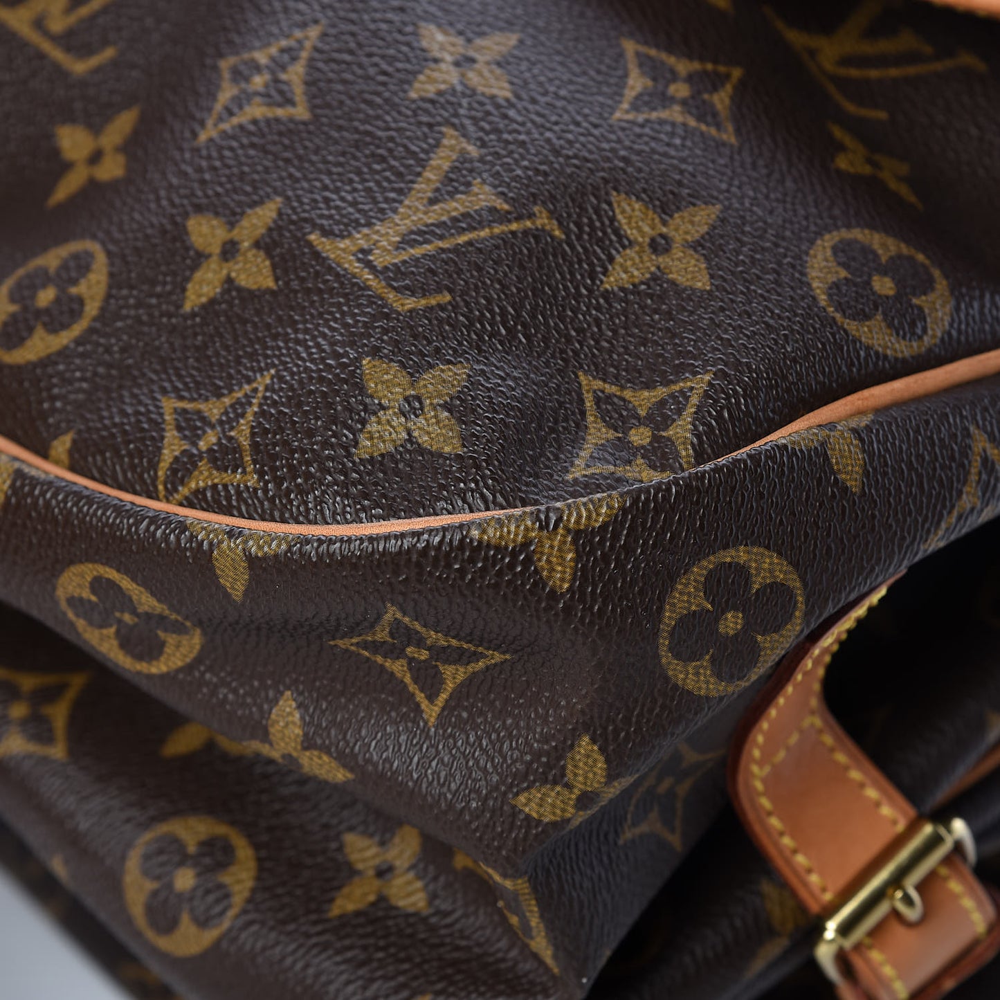 Monogram Saumur 35