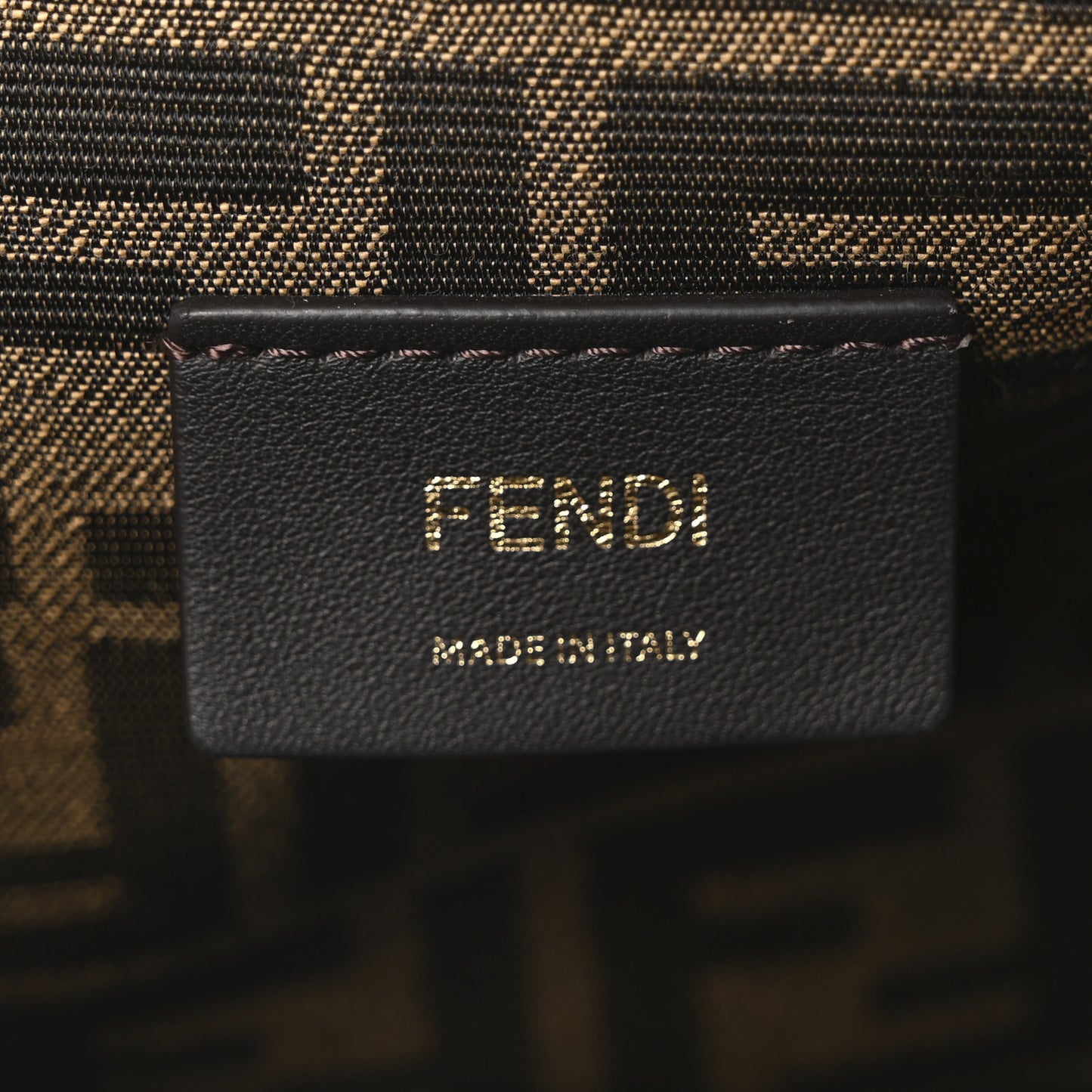 Shiny Nappa Medium Fendi First  Ghiaia
