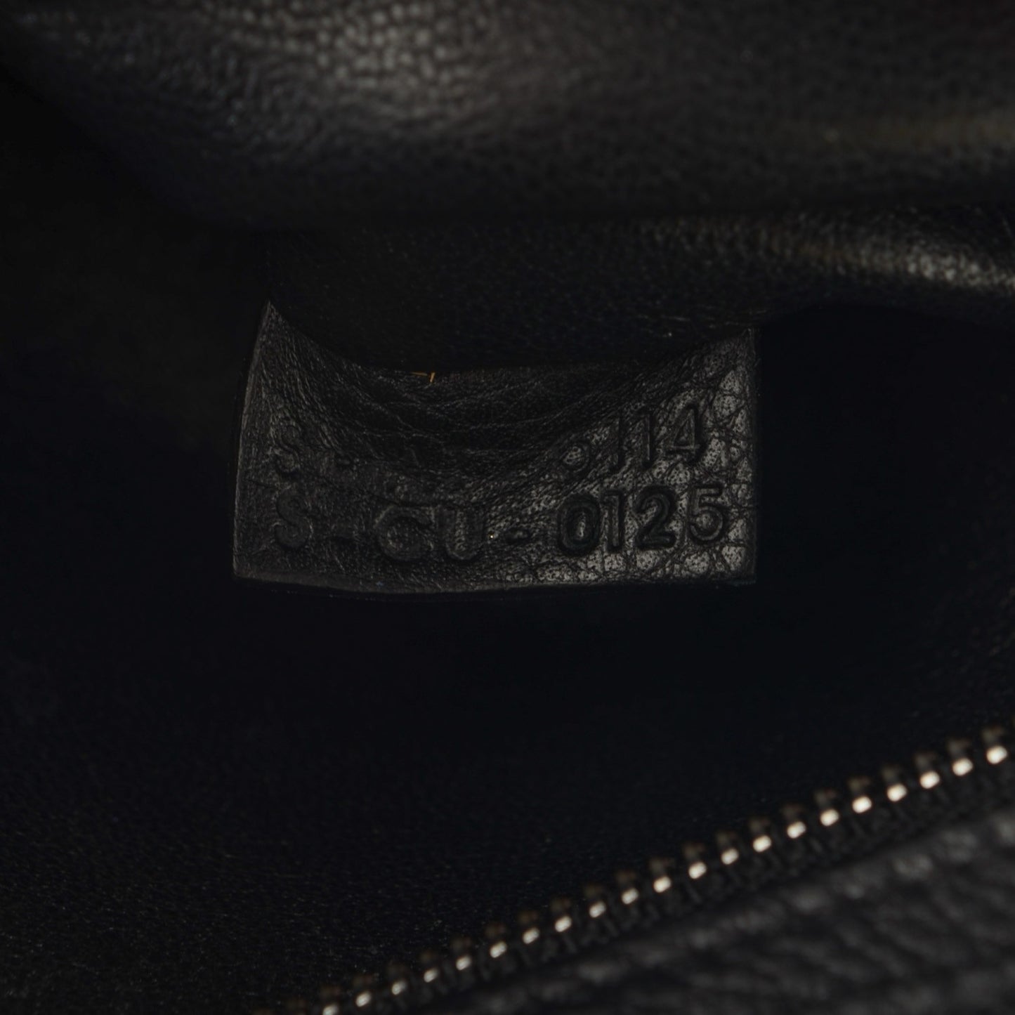 Drummed Calfskin Suede Small Trapeze Black