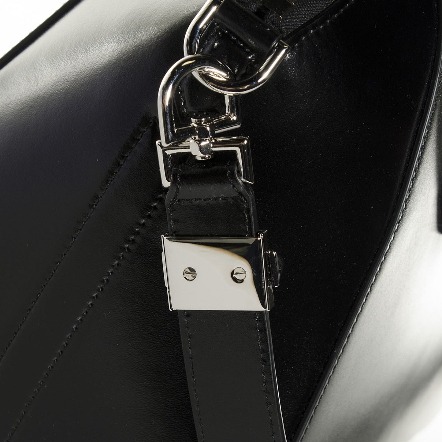 Shiny Lord Calfskin Medium Antigona Black
