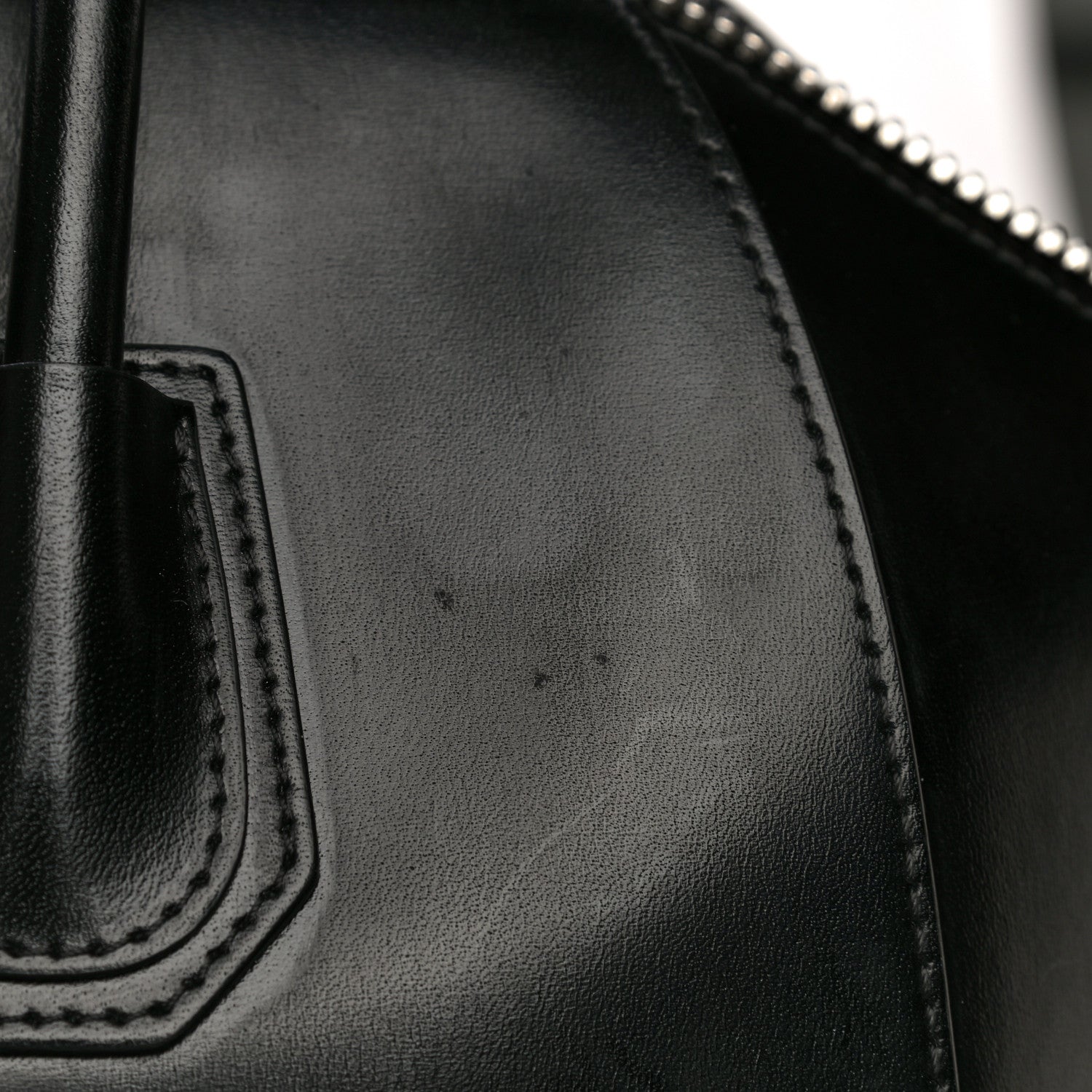 Givenchy Shiny Lord Calfskin Medium Antigona Black 18 of 20