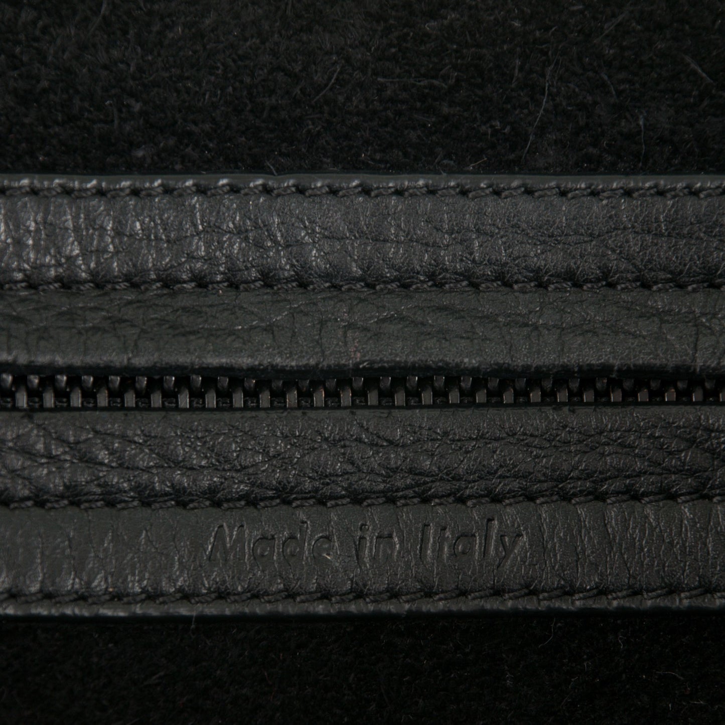 Grained Calfskin Medium Phantom Luggage Black