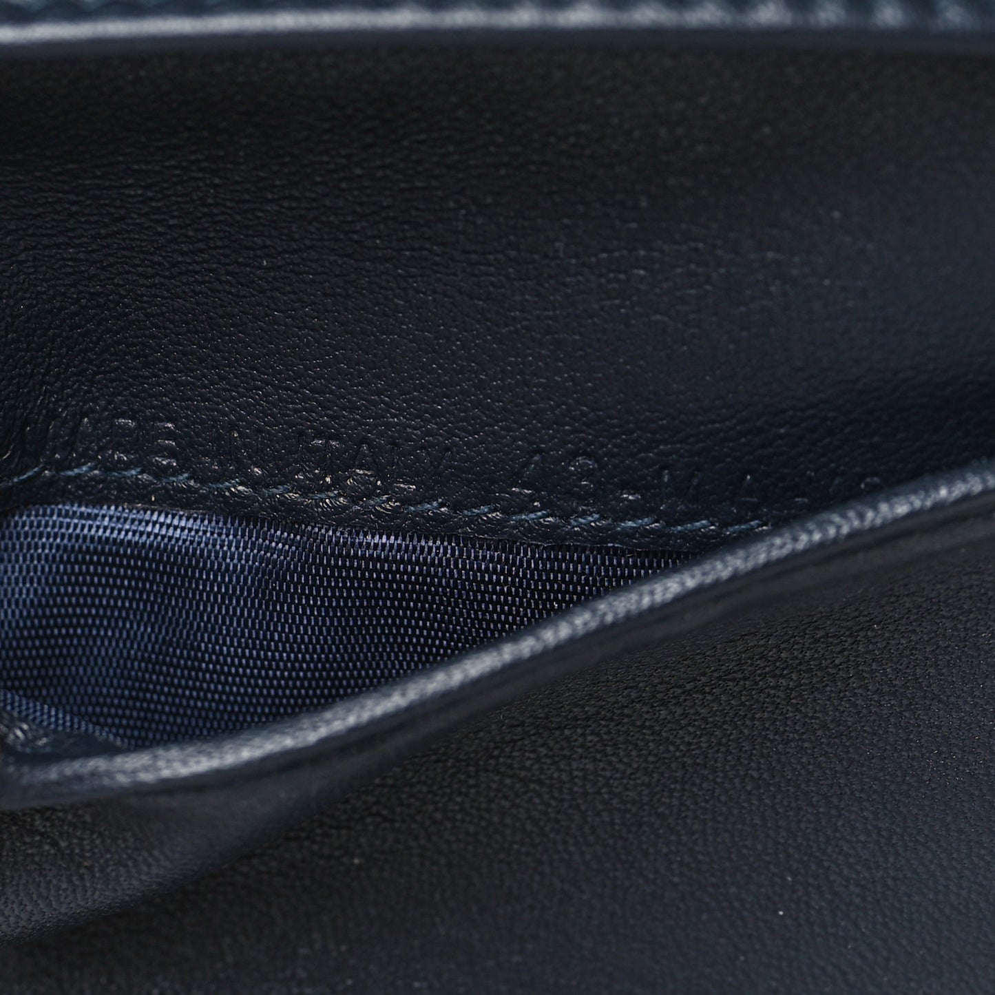 Oblique Saddle Lotus Wallet Blue