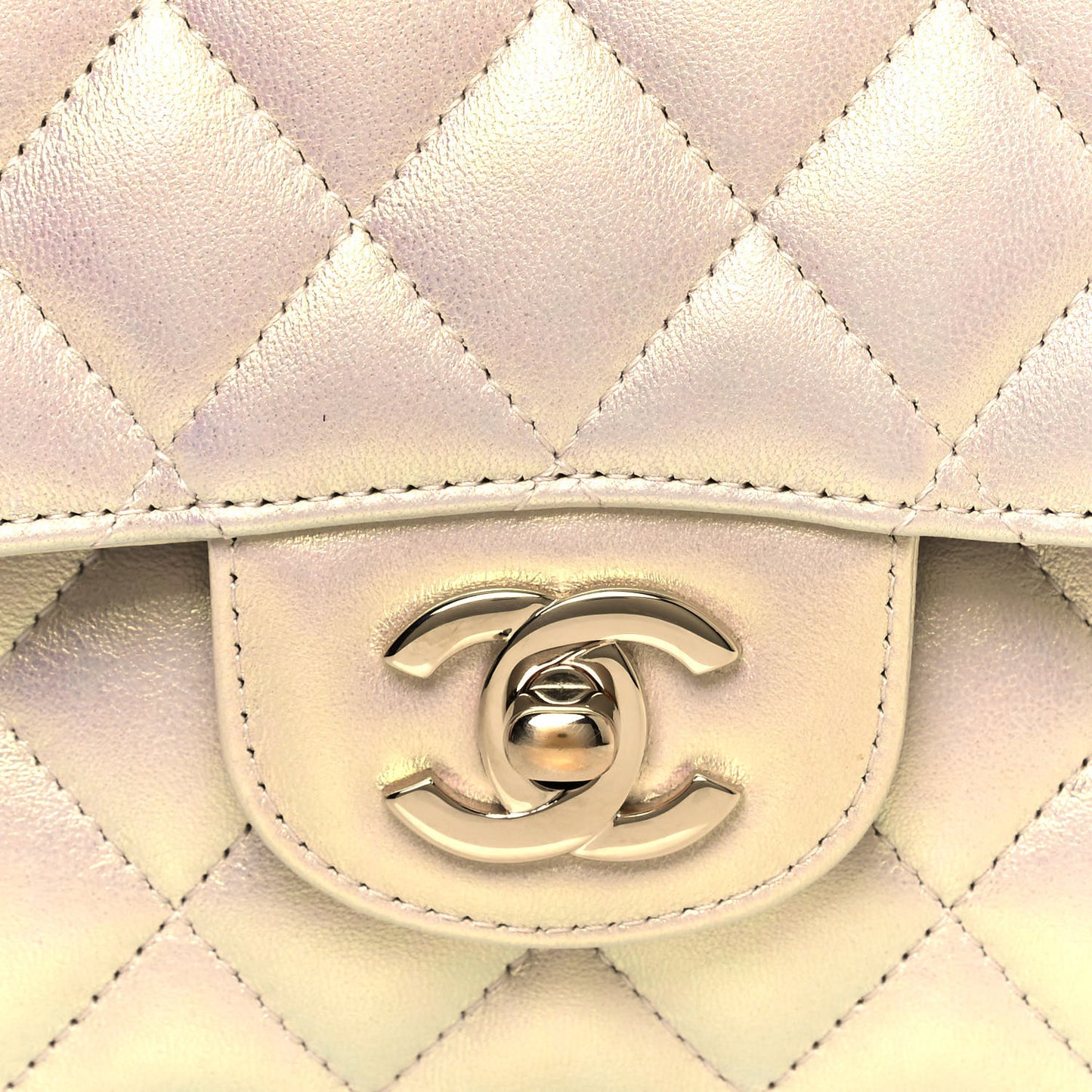 Iridescent Lambskin Quilted Medium Double Flap Ivory