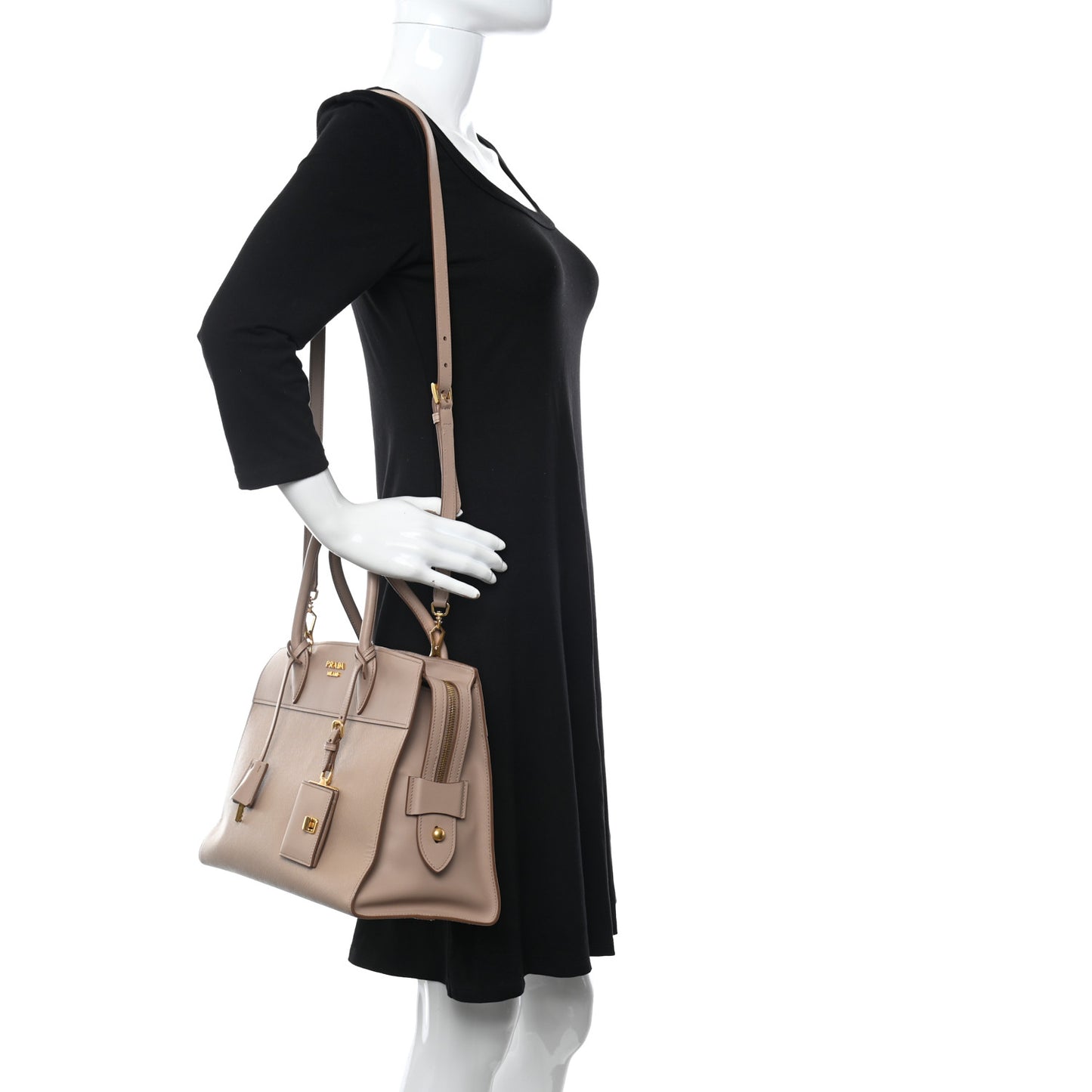 Saffiano City Calfskin Medium Esplanade Cammeo