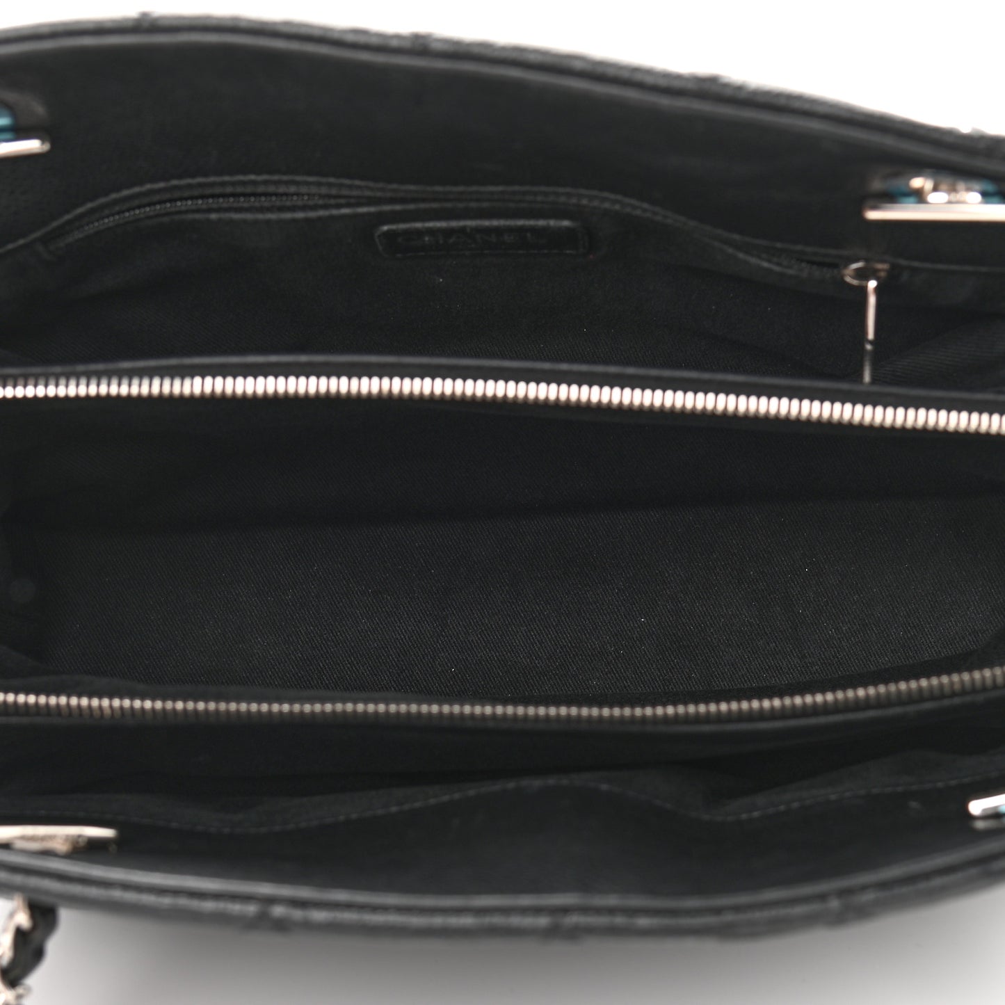 Caviar Quilted CC Timeless Soft Tote Black