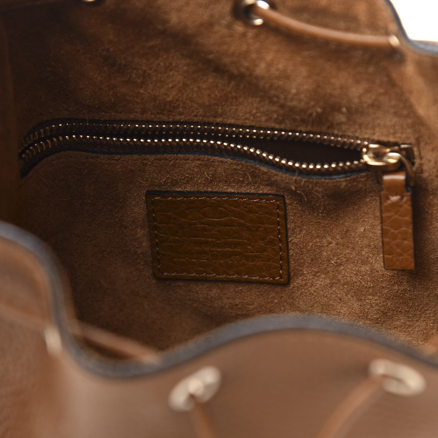 Valentino Garavani Grained Calfskin Rockstud Bucket Bag Bright Cognac 8 of 10