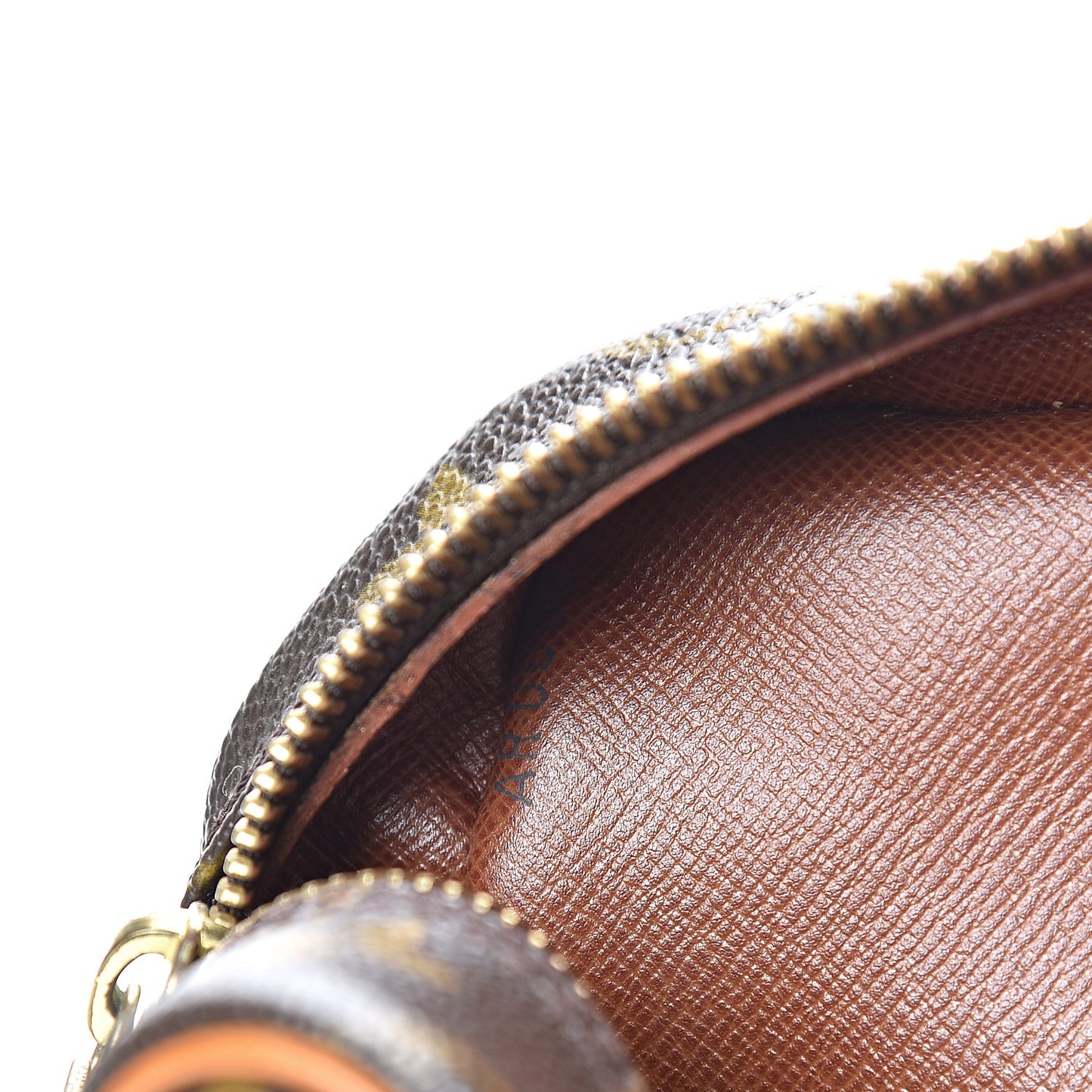 Monogram Nil 28