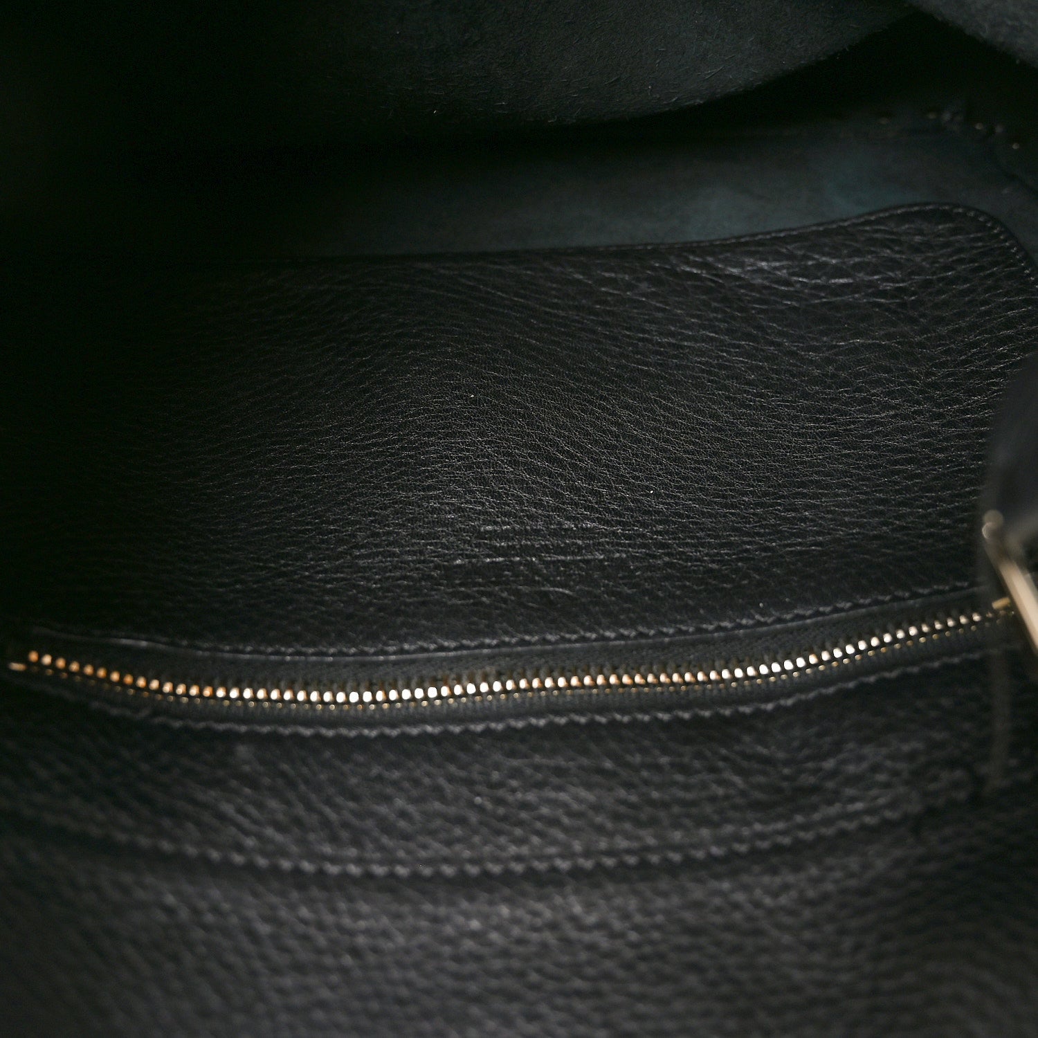 Valentino Garavani Pebbled Calfskin Large Rockstud Flip-Lock Messenger Bag Black 4 of 11