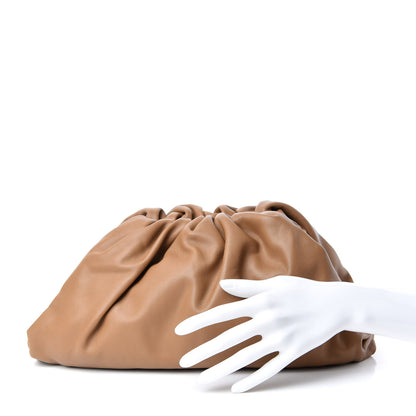 Bottega Veneta Smooth Butter Calf The Pouch Oversized Clutch Cammello 2 of 7