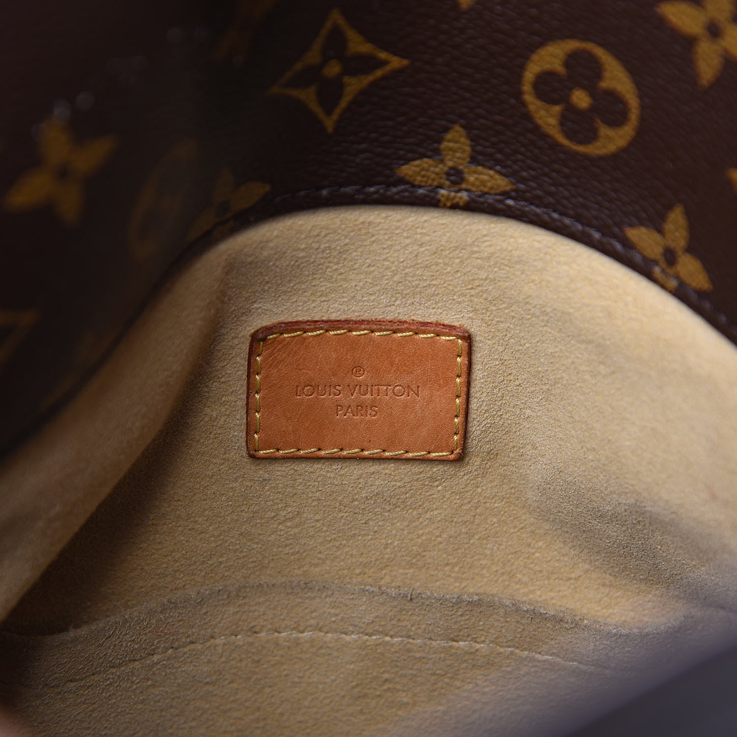 Louis Vuitton Monogram Artsy MM 6 of 18