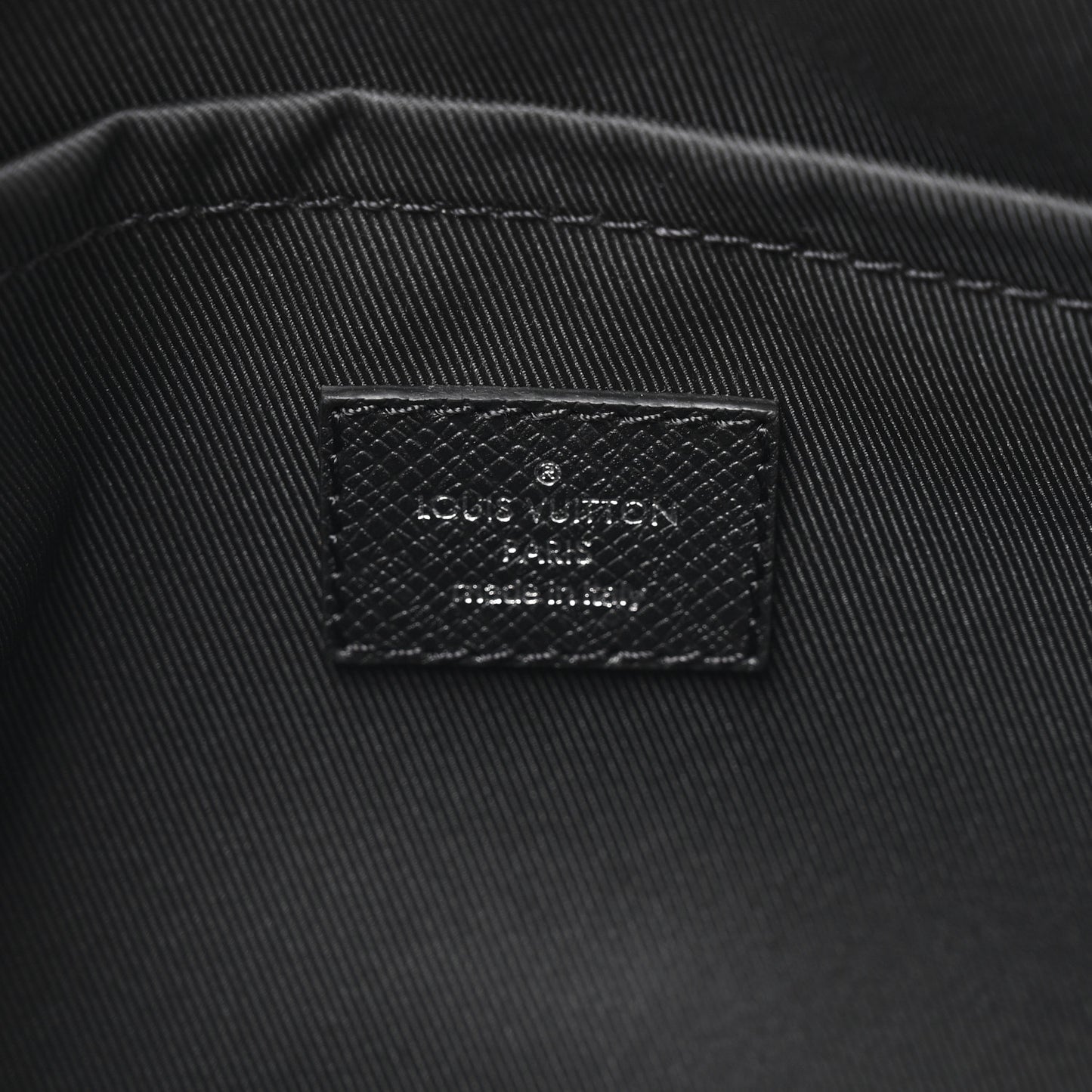 Taiga Monogram Eclipse Outdoor Messenger Black