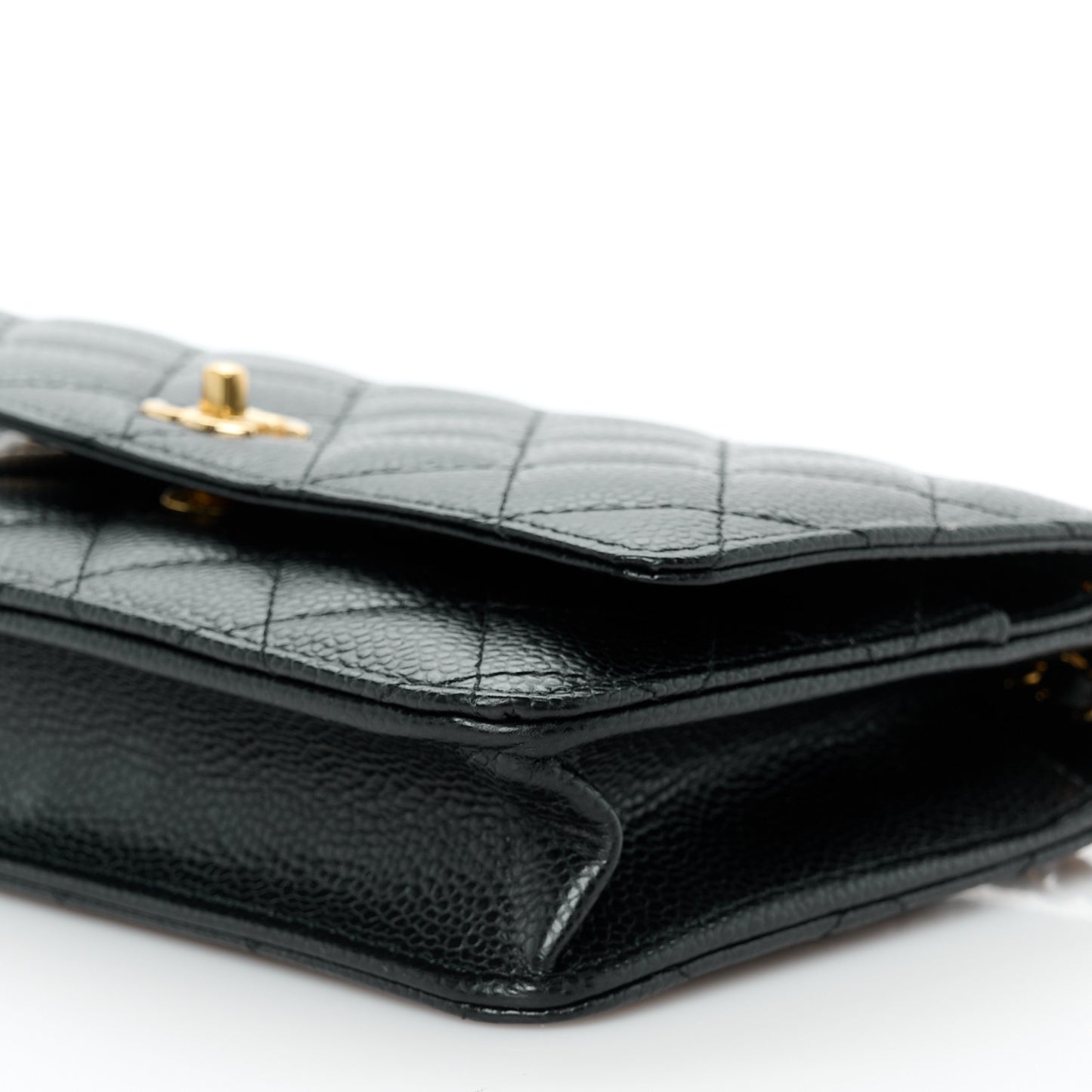 Caviar Quilted CC Turnlock Wallet On Chain WOC Black