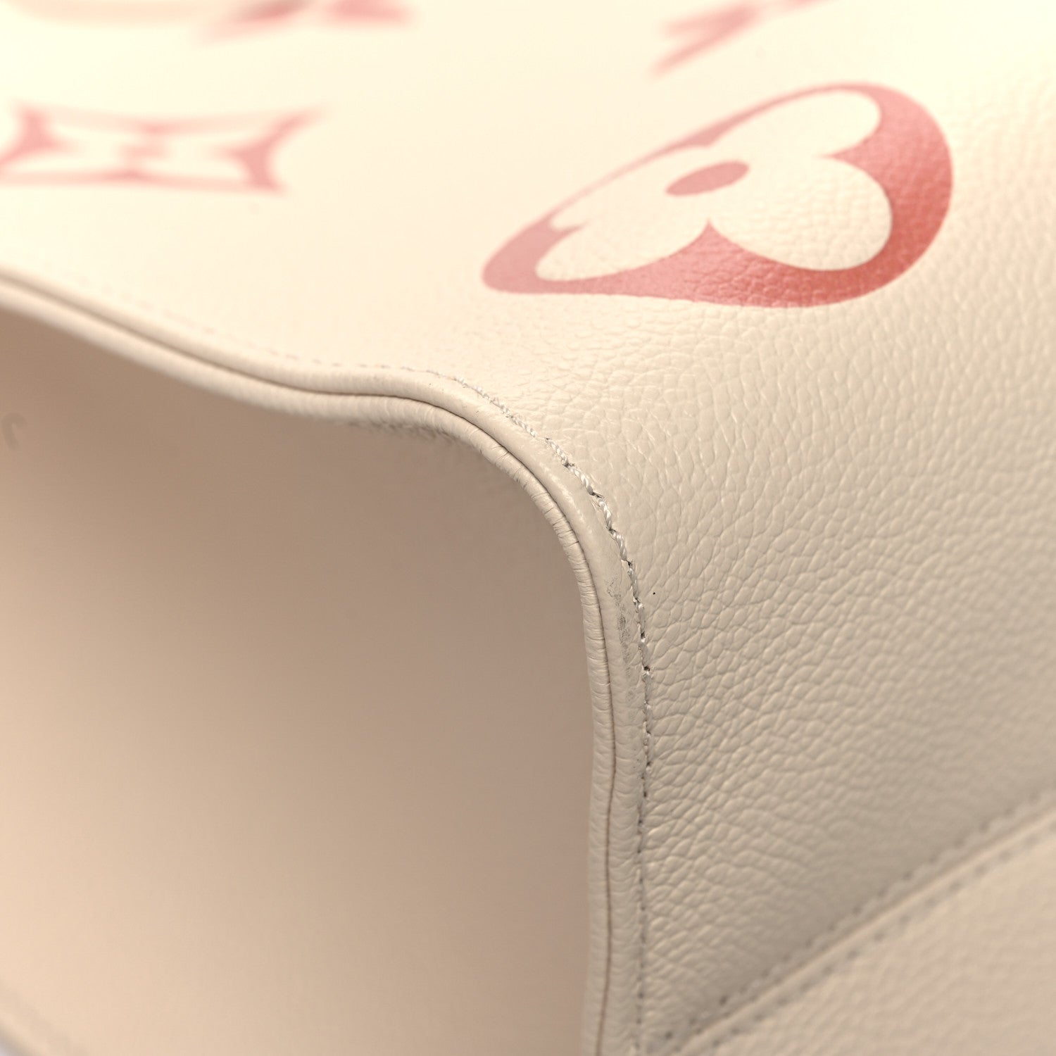 Louis Vuitton Empreinte Monogram Giant Onthego MM Creme Rose Trianon 8 of 11